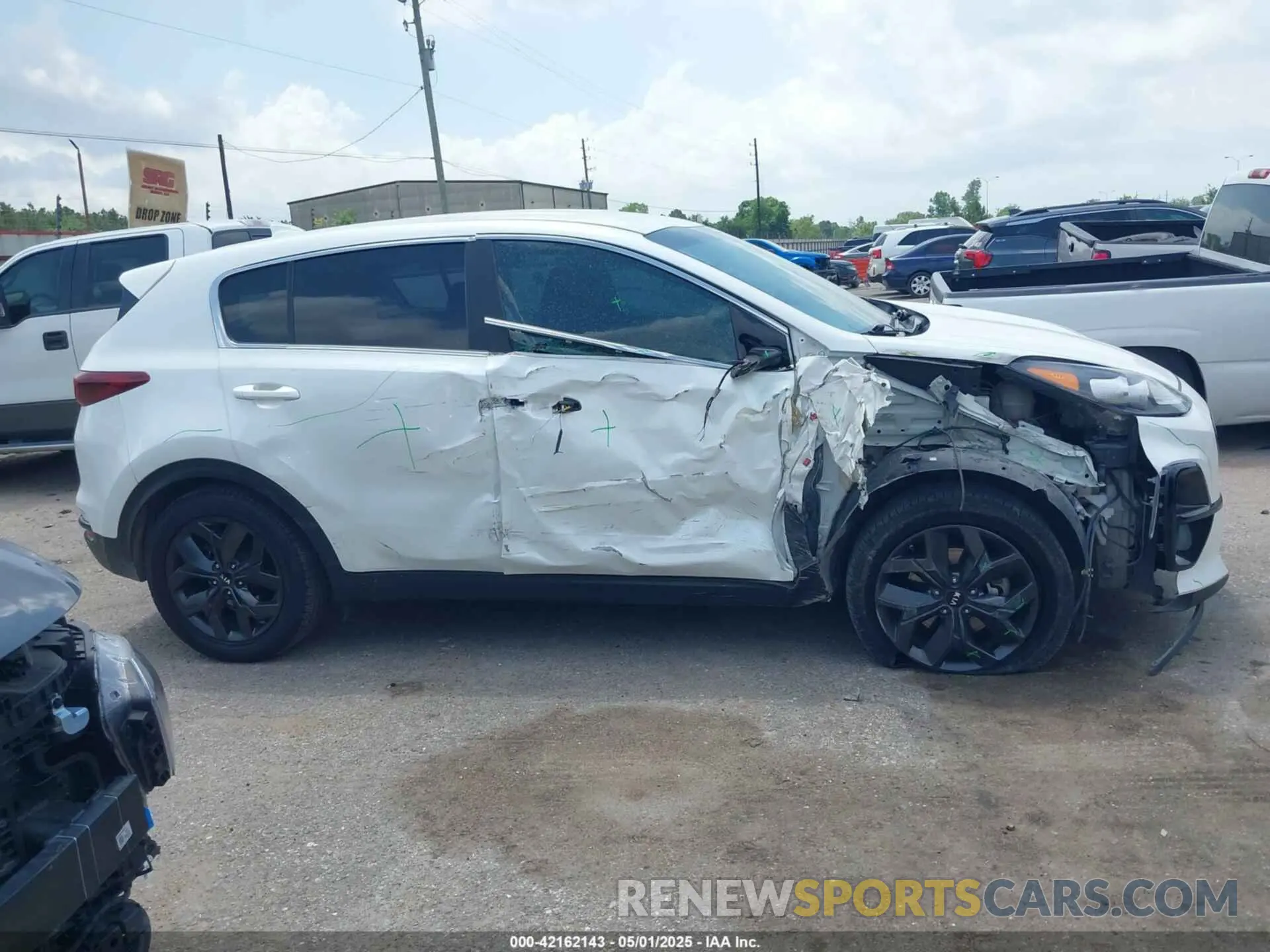 13 Photograph of a damaged car KNDPM3AC7N7956720 KIA SPORTAGE 2022