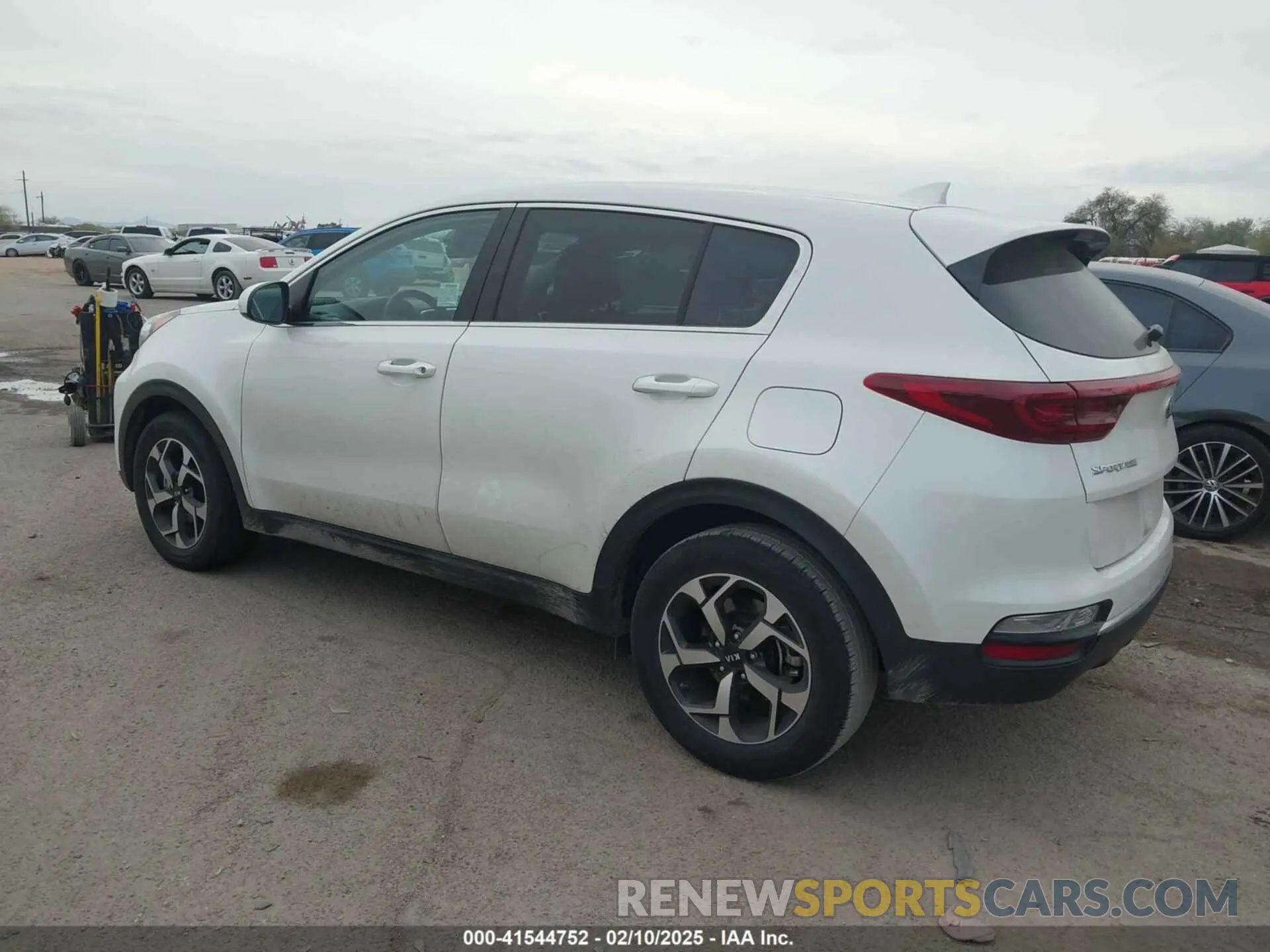 3 Photograph of a damaged car KNDPM3AC8N7000596 KIA SPORTAGE 2022