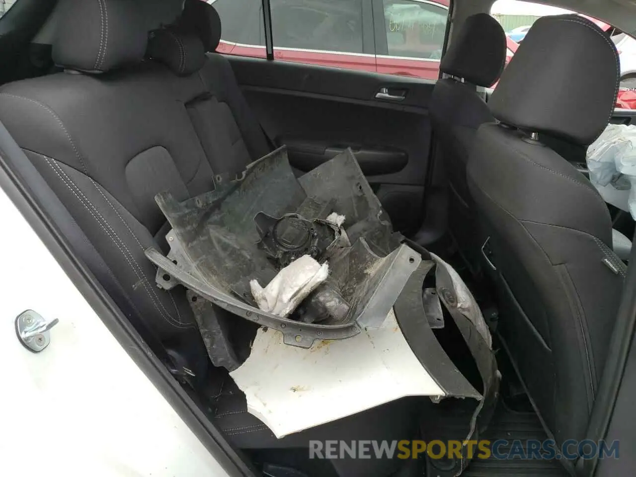 10 Photograph of a damaged car KNDPM3AC8N7955351 KIA SPORTAGE 2022