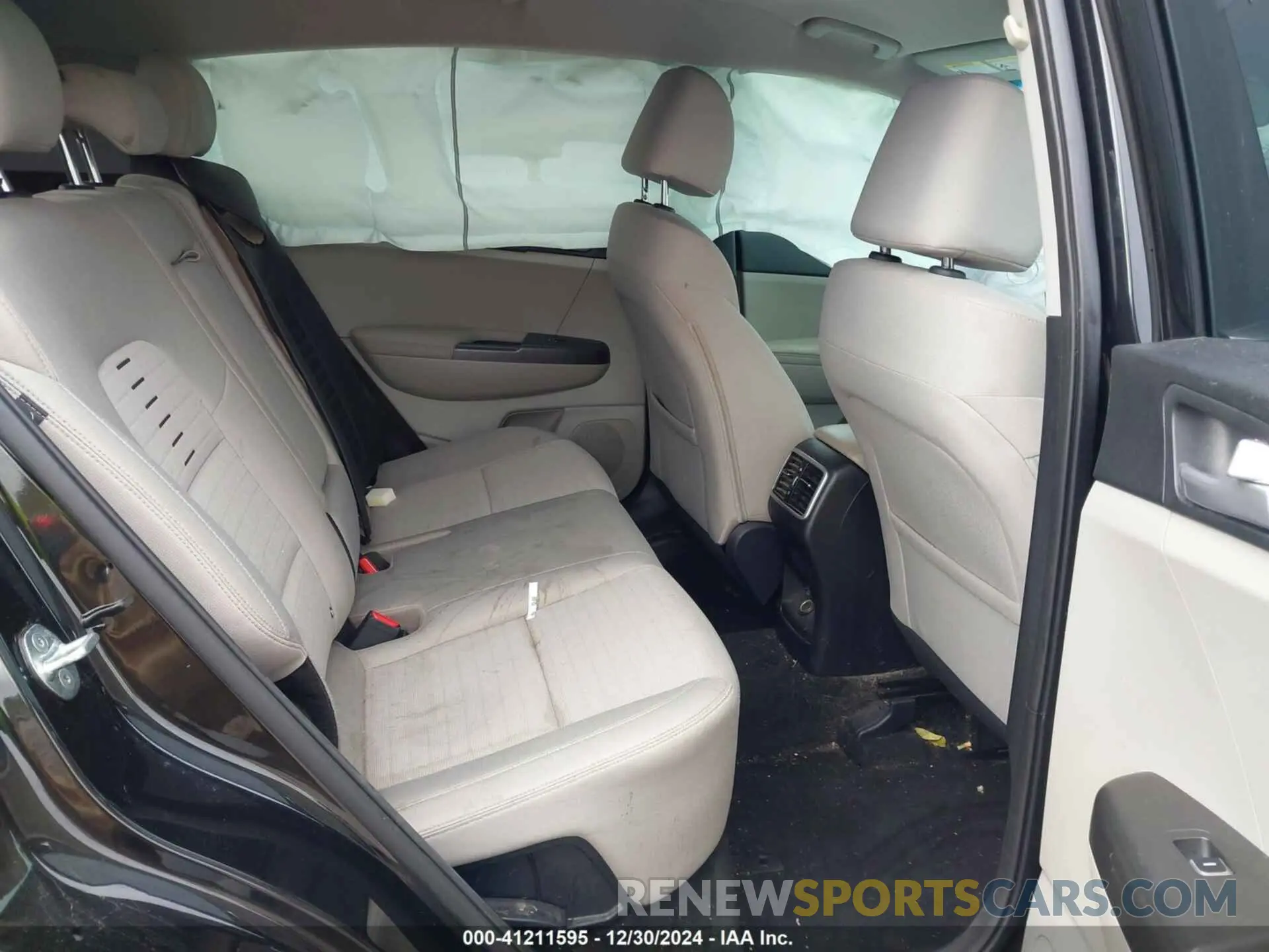 8 Photograph of a damaged car KNDPM3AC9N7968657 KIA SPORTAGE 2022