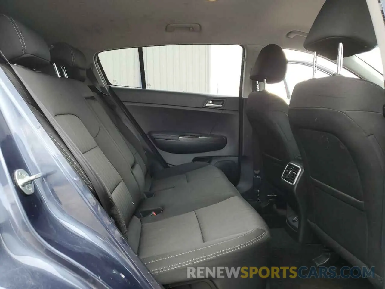 11 Photograph of a damaged car KNDPM3AC9N7977200 KIA SPORTAGE 2022
