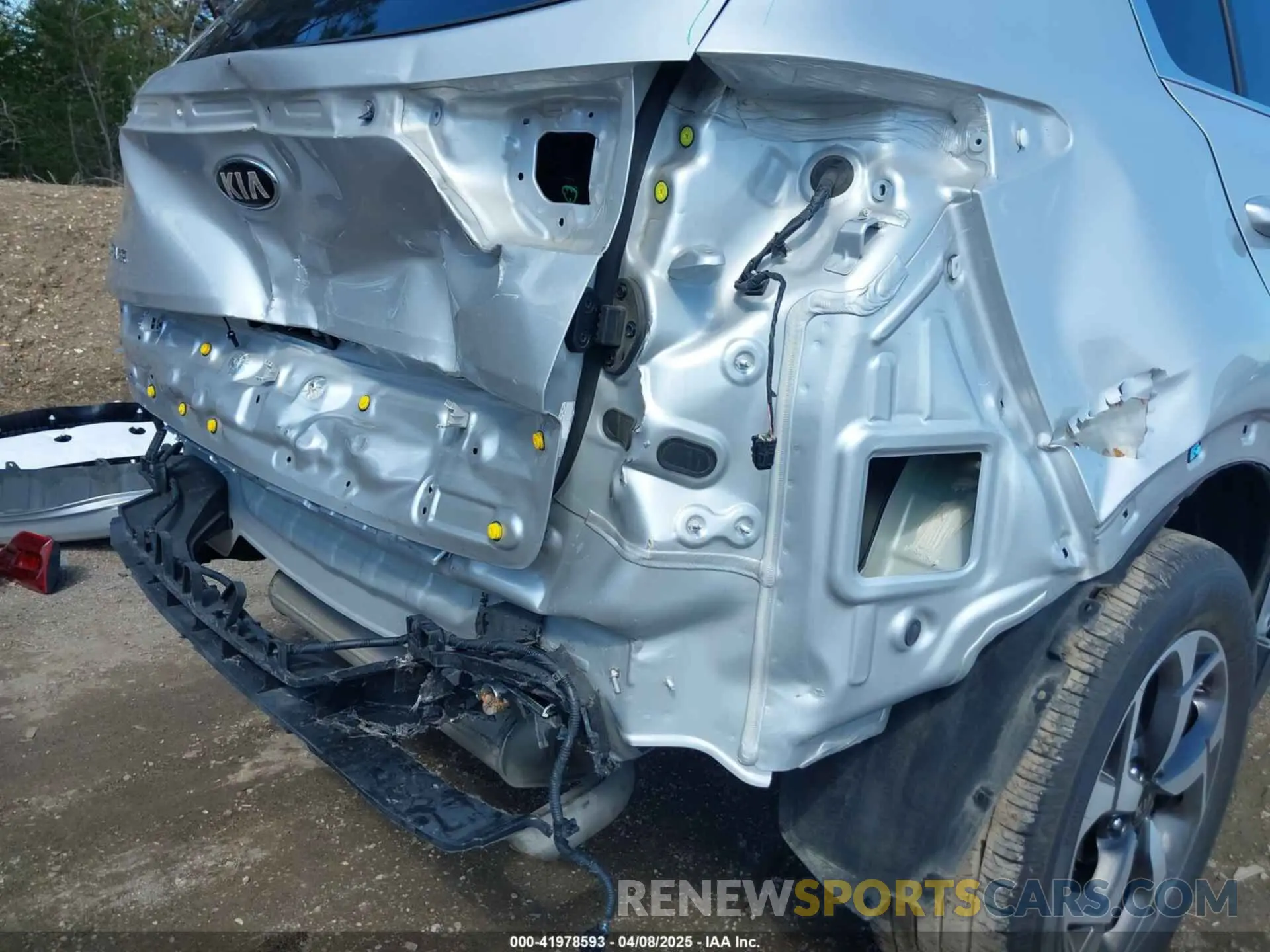 6 Photograph of a damaged car KNDPM3ACXN7012149 KIA SPORTAGE 2022
