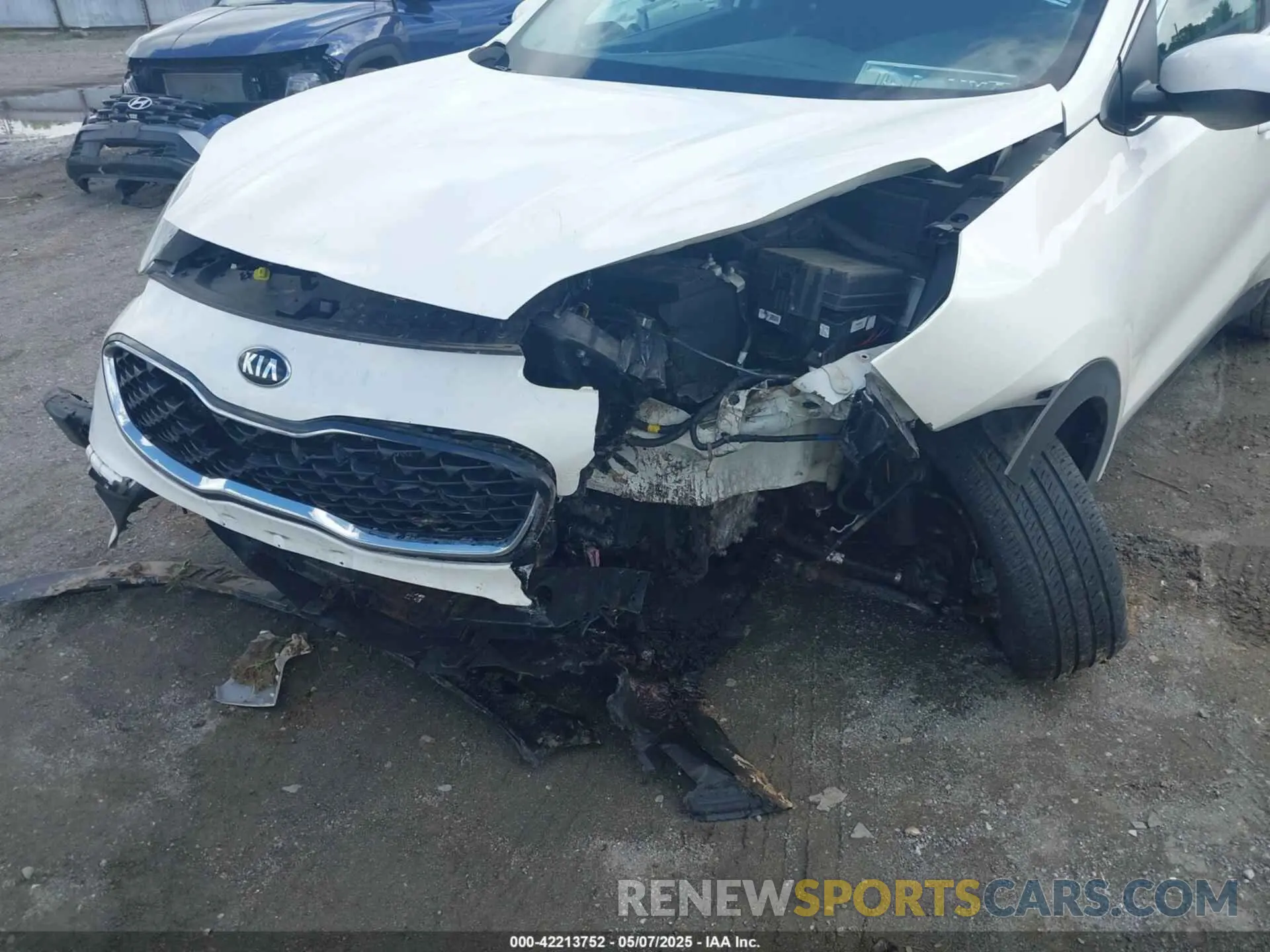 6 Photograph of a damaged car KNDPM3ACXN7960163 KIA SPORTAGE 2022