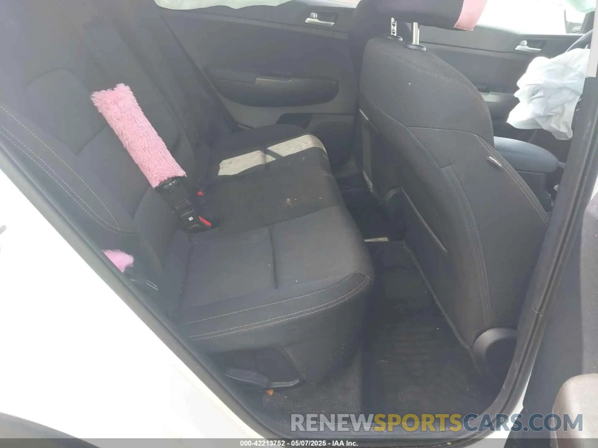 8 Photograph of a damaged car KNDPM3ACXN7960163 KIA SPORTAGE 2022
