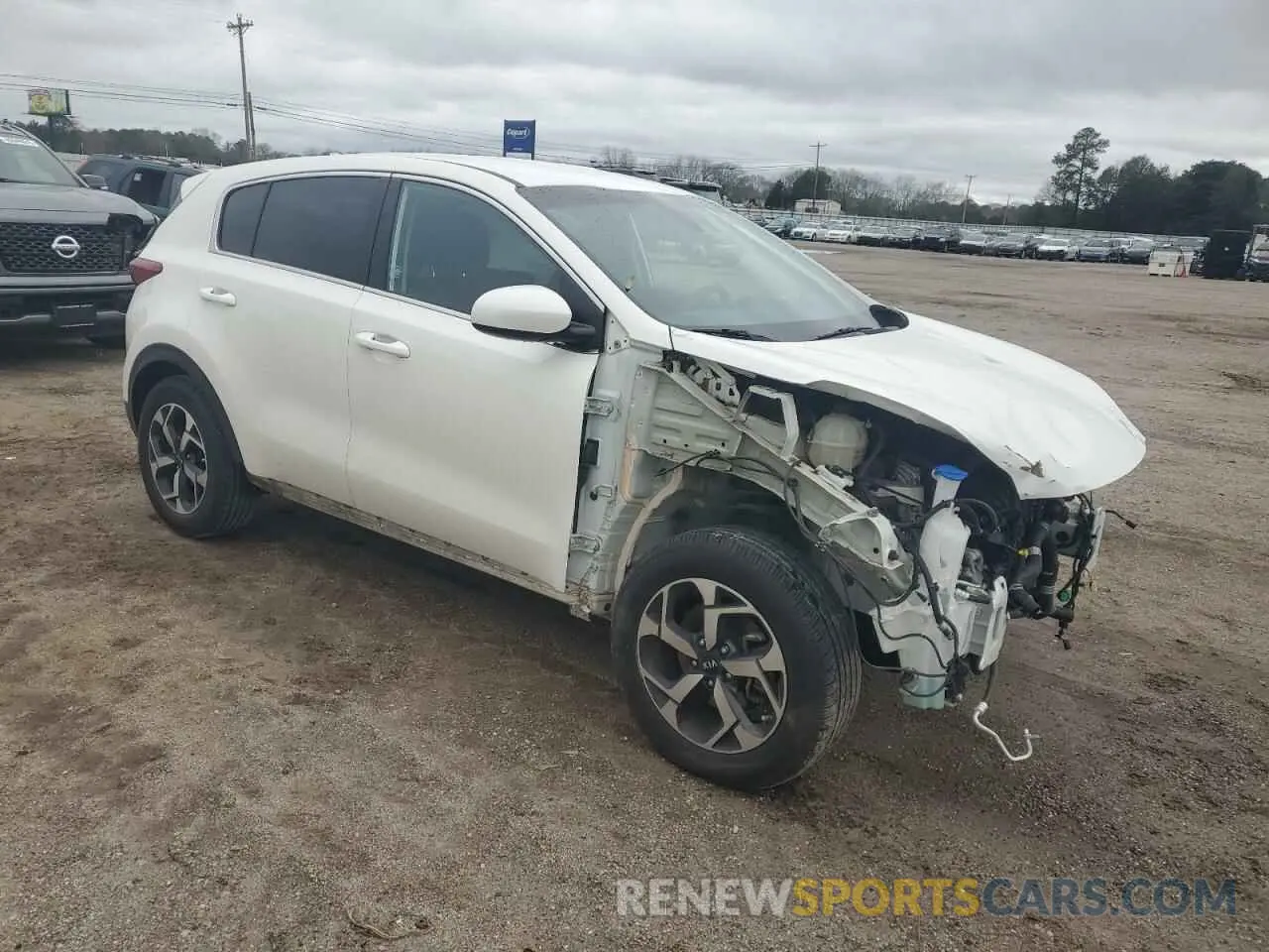 4 Photograph of a damaged car KNDPM3ACXN7982907 KIA SPORTAGE 2022