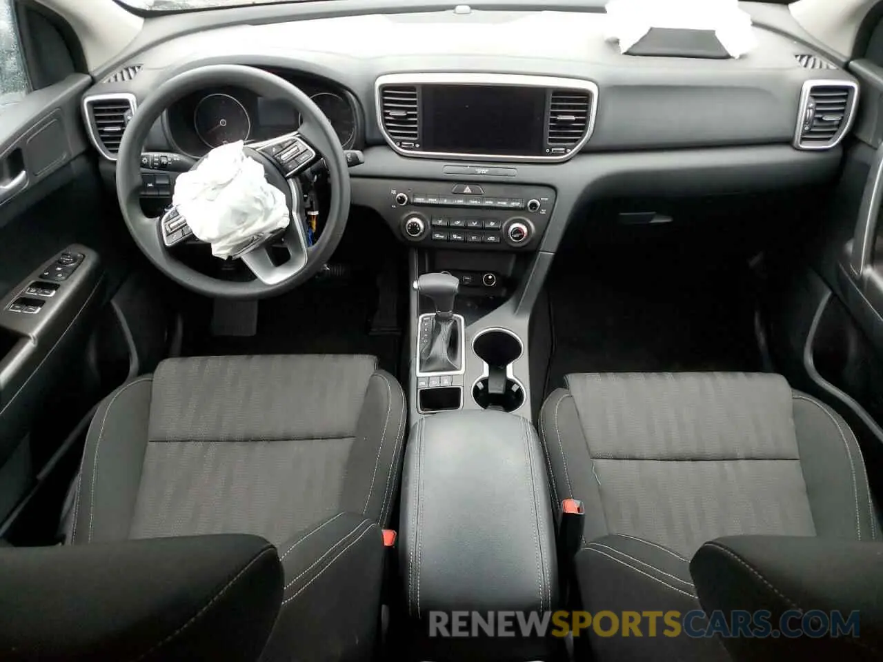 8 Photograph of a damaged car KNDPMCAC0N7016484 KIA SPORTAGE 2022