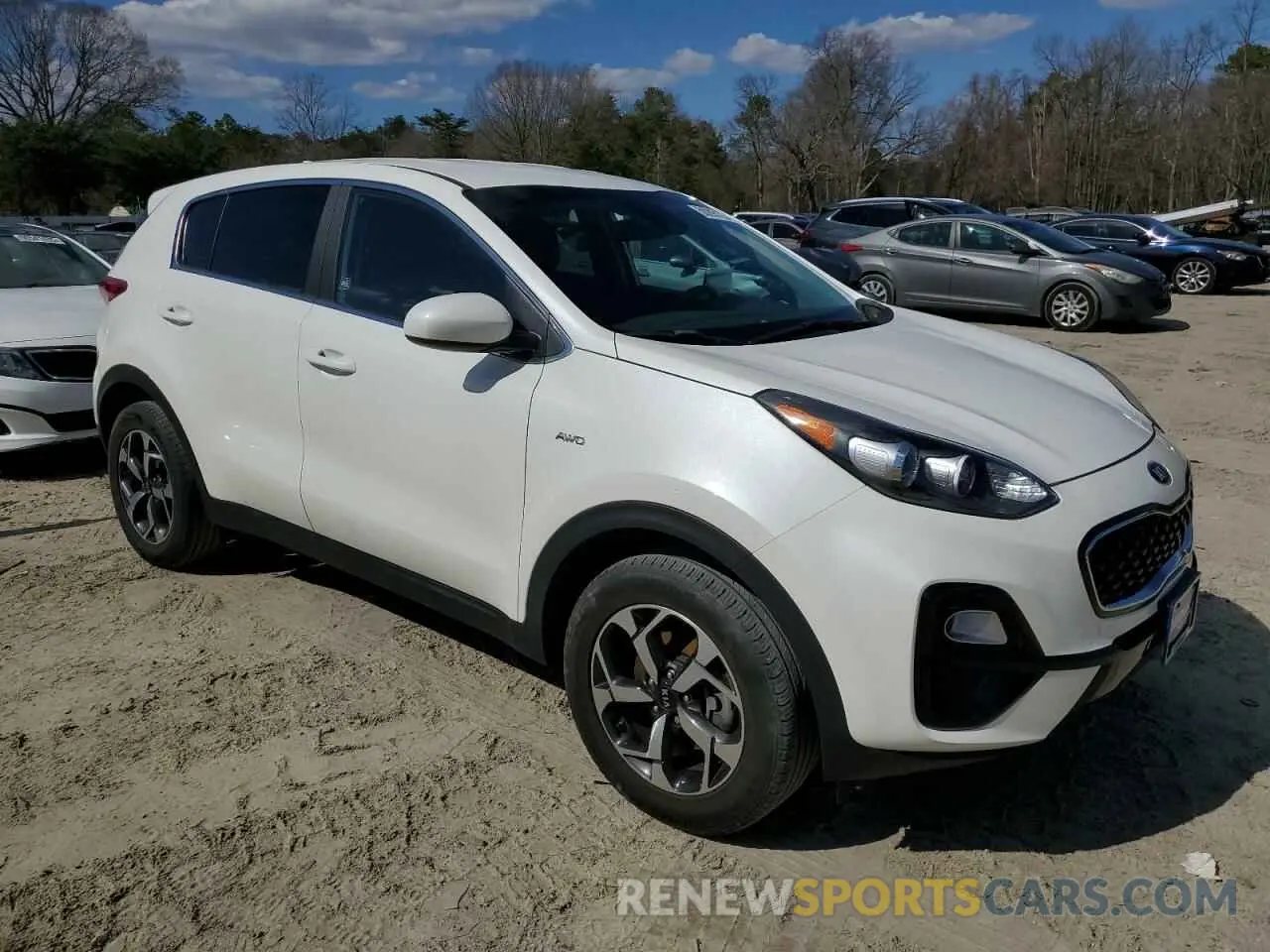 4 Photograph of a damaged car KNDPMCAC1N7022956 KIA SPORTAGE 2022