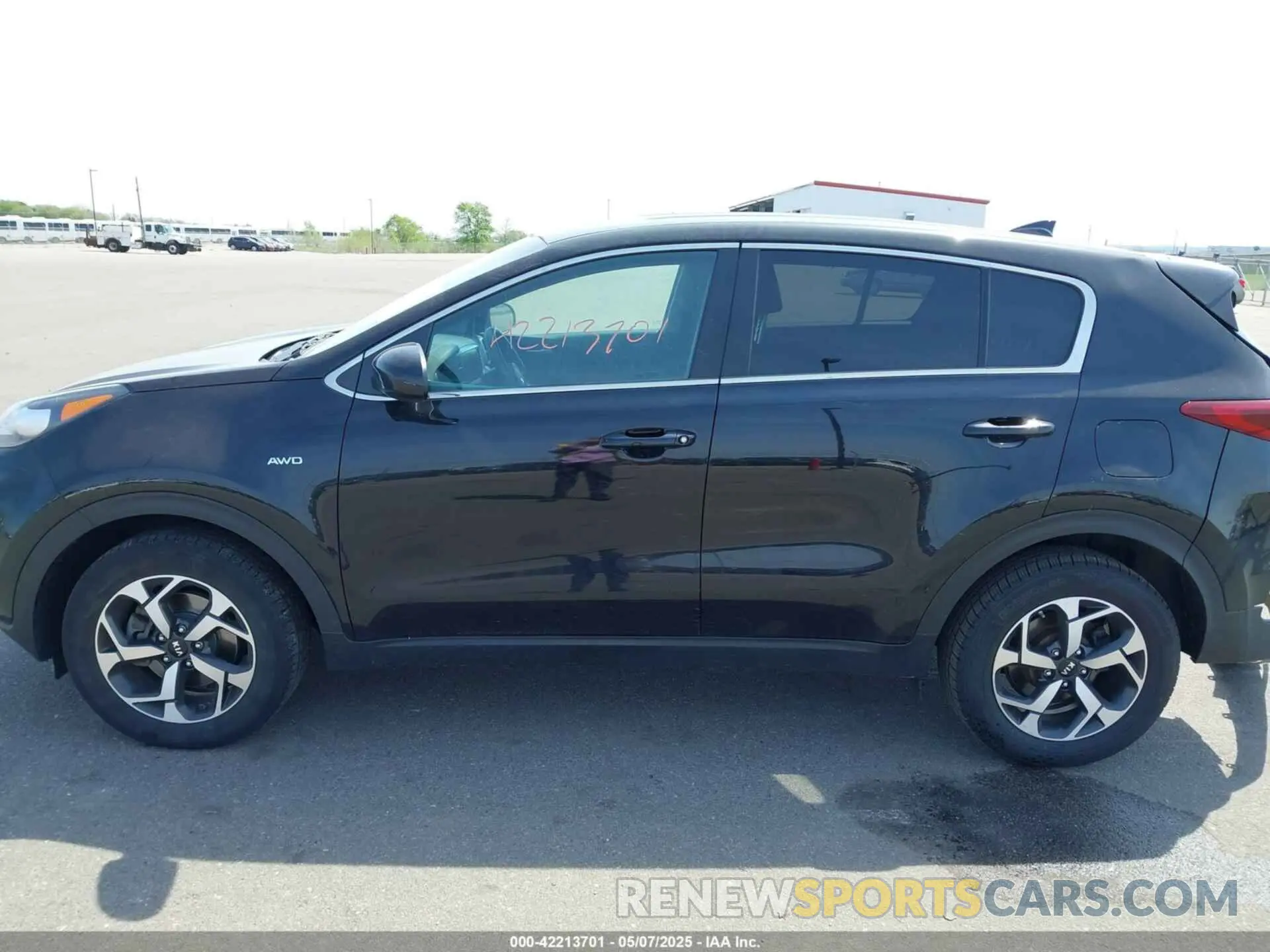 14 Photograph of a damaged car KNDPMCAC1N7955899 KIA SPORTAGE 2022