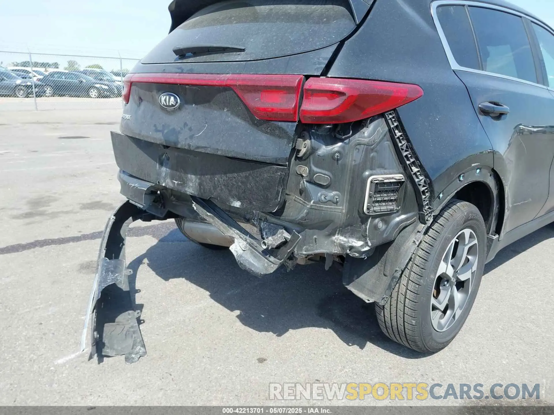 6 Photograph of a damaged car KNDPMCAC1N7955899 KIA SPORTAGE 2022
