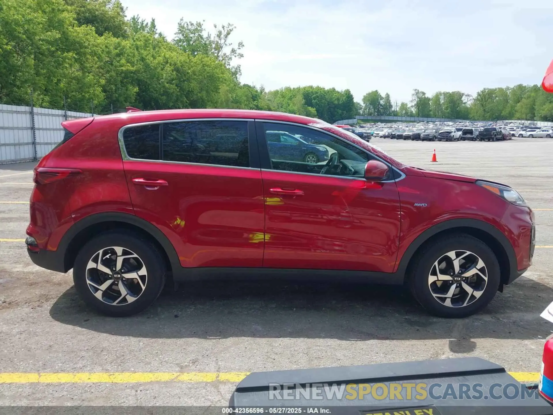 13 Photograph of a damaged car KNDPMCAC1N7992421 KIA SPORTAGE 2022