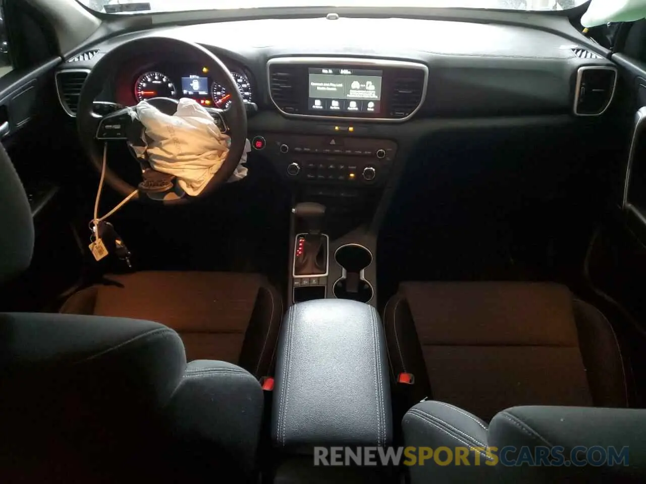 8 Photograph of a damaged car KNDPMCAC2N7998213 KIA SPORTAGE 2022