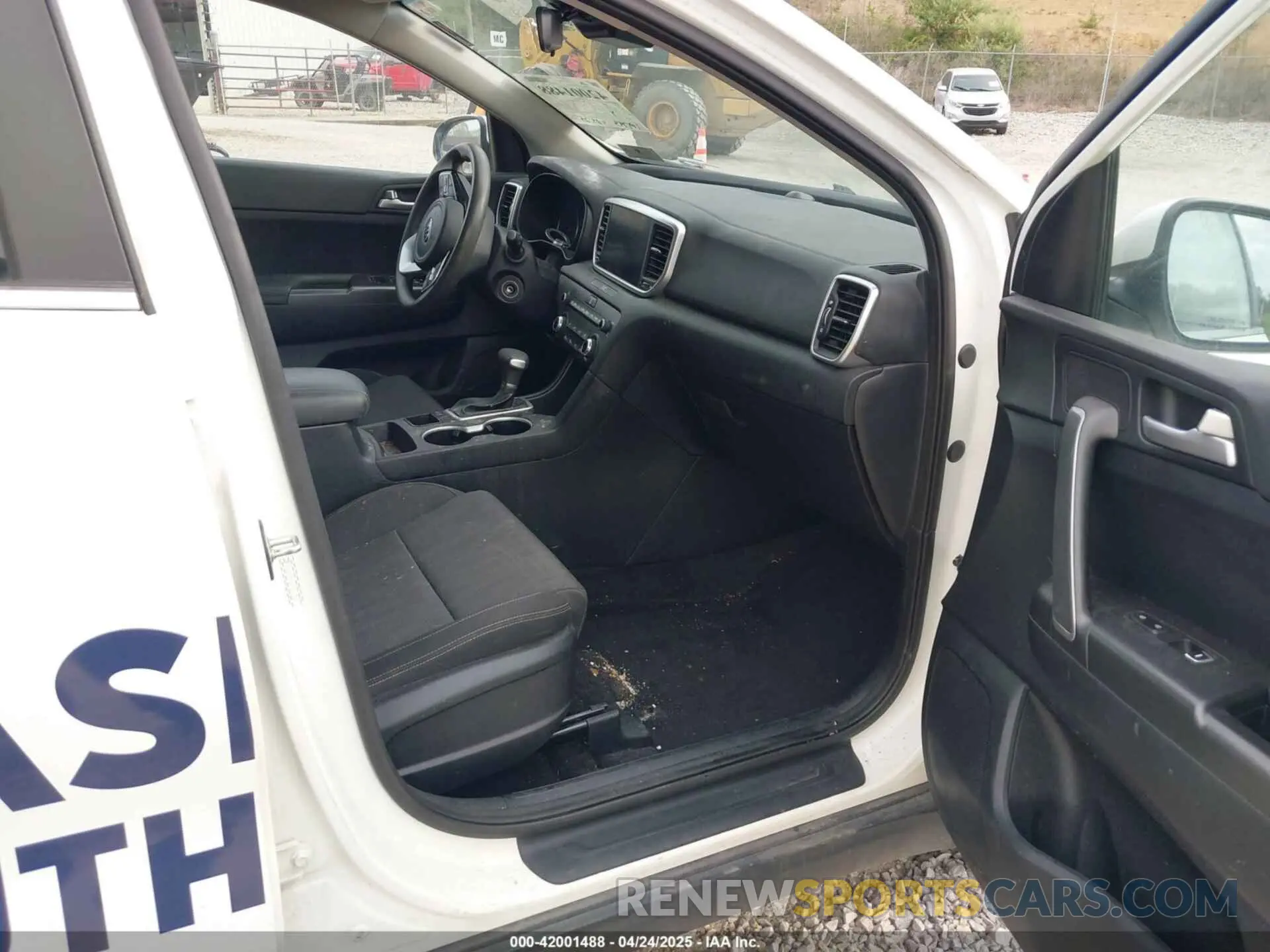 5 Photograph of a damaged car KNDPMCAC3N7001509 KIA SPORTAGE 2022
