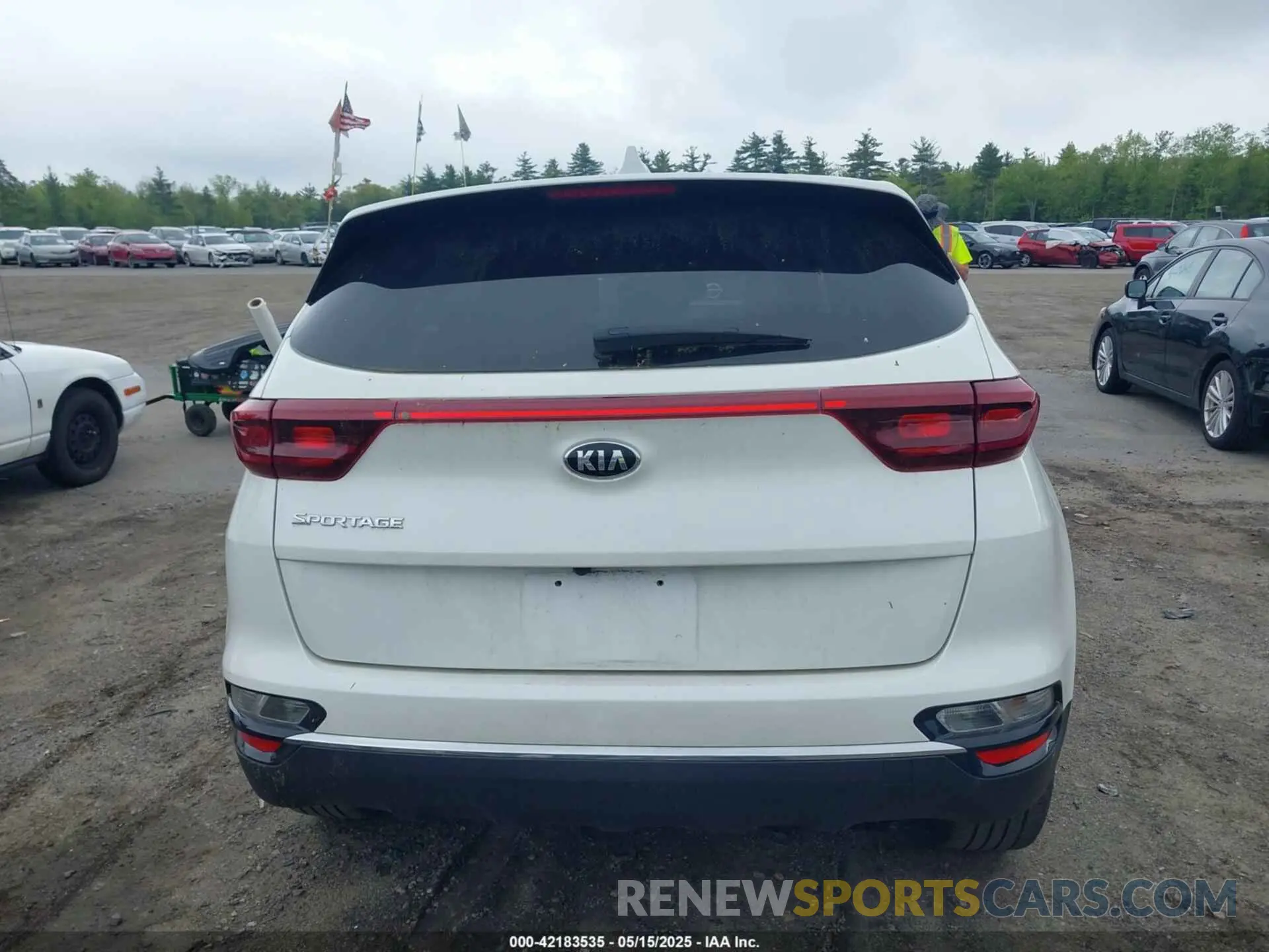 17 Photograph of a damaged car KNDPMCAC3N7008041 KIA SPORTAGE 2022