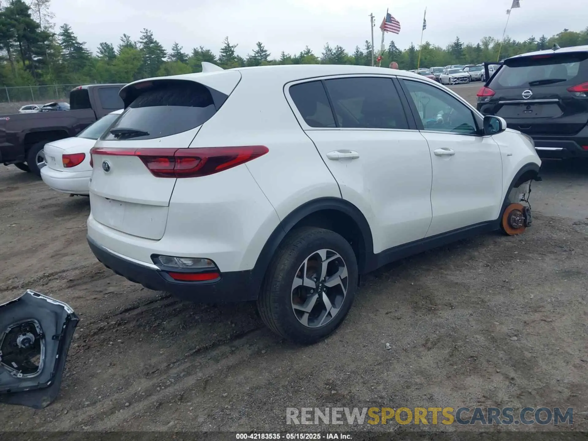 4 Photograph of a damaged car KNDPMCAC3N7008041 KIA SPORTAGE 2022