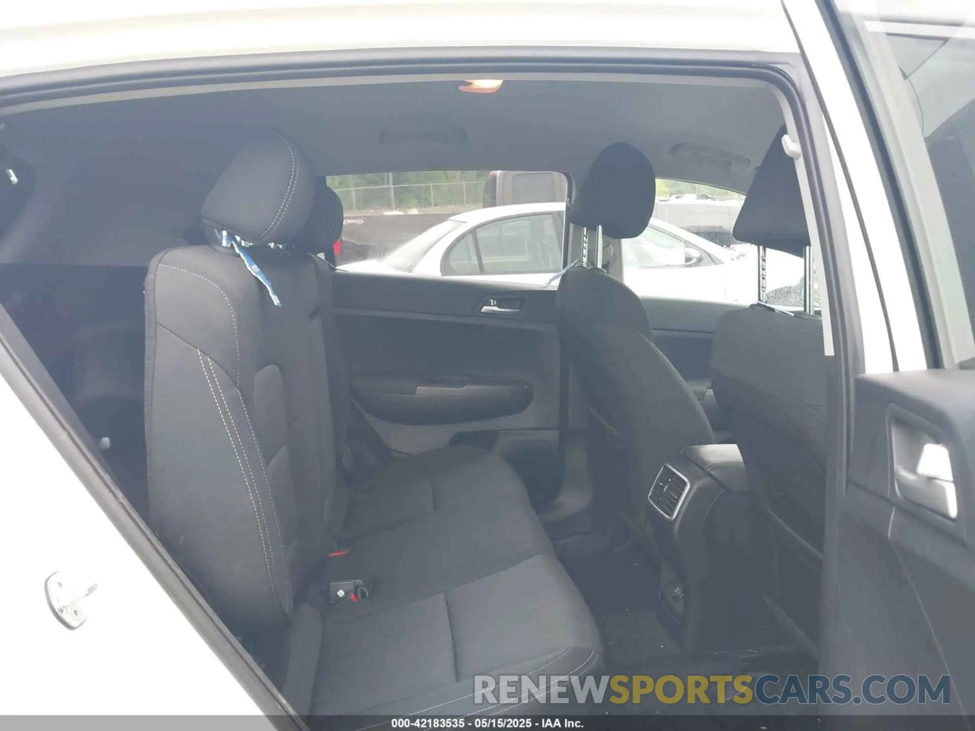 8 Photograph of a damaged car KNDPMCAC3N7008041 KIA SPORTAGE 2022