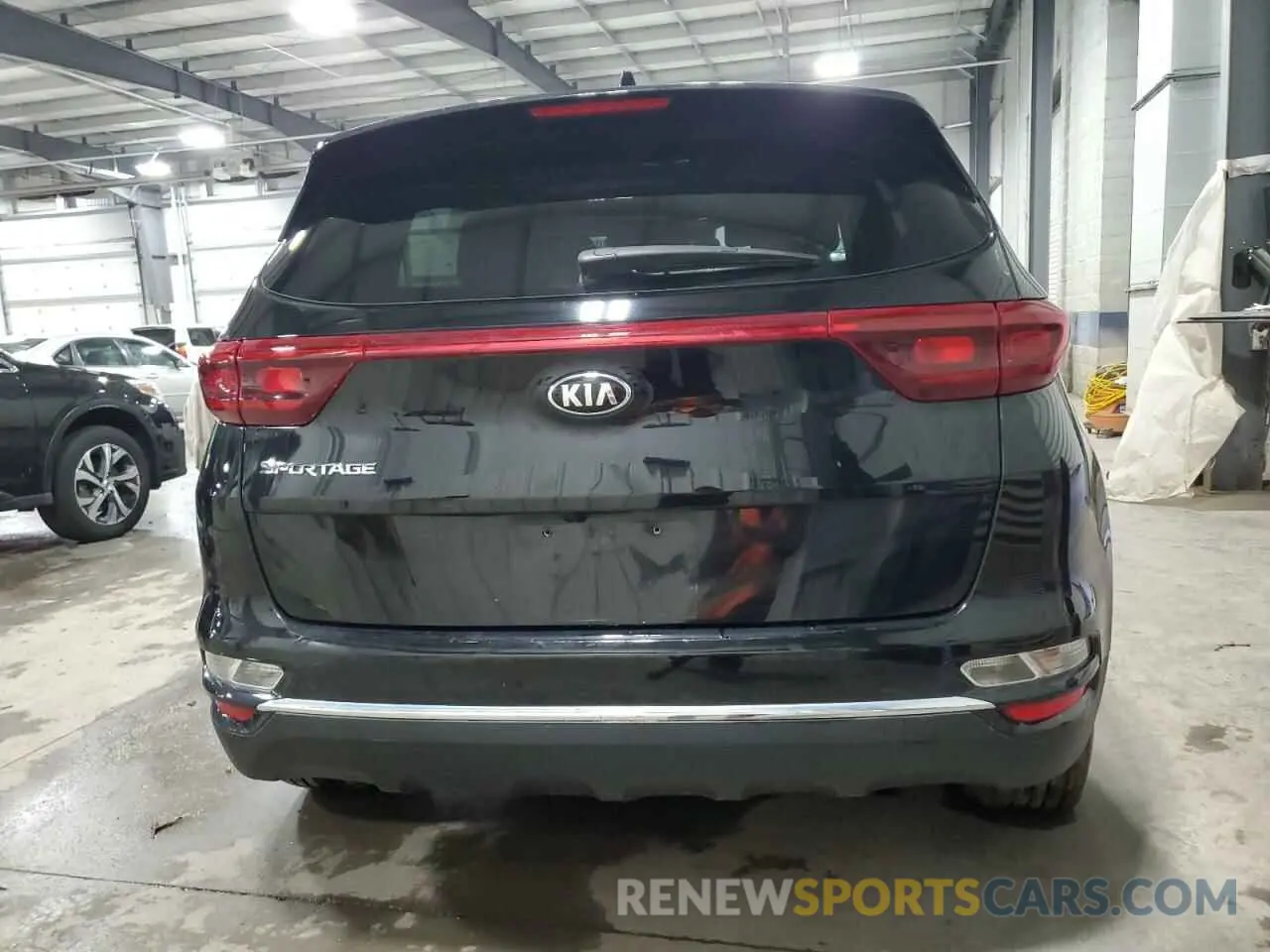 6 Photograph of a damaged car KNDPMCAC5N7022359 KIA SPORTAGE 2022