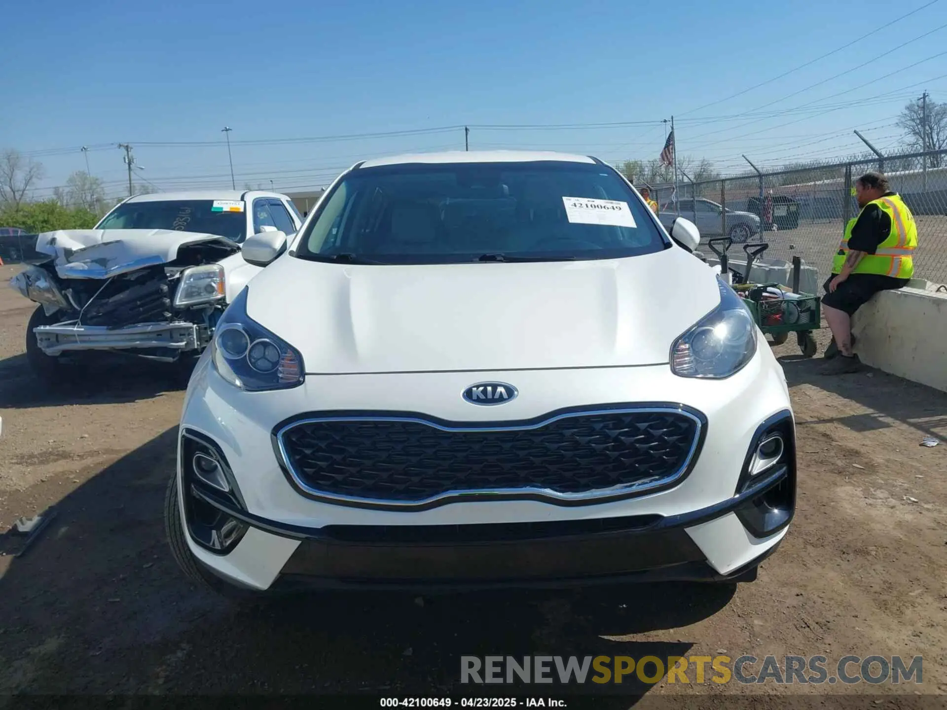 12 Photograph of a damaged car KNDPMCAC5N7966422 KIA SPORTAGE 2022