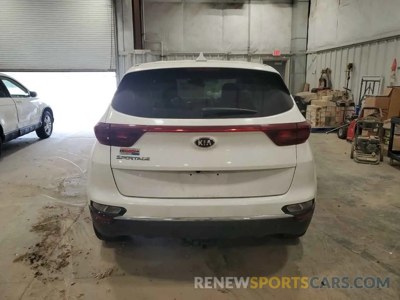 6 Photograph of a damaged car KNDPMCAC5N7991322 KIA SPORTAGE 2022