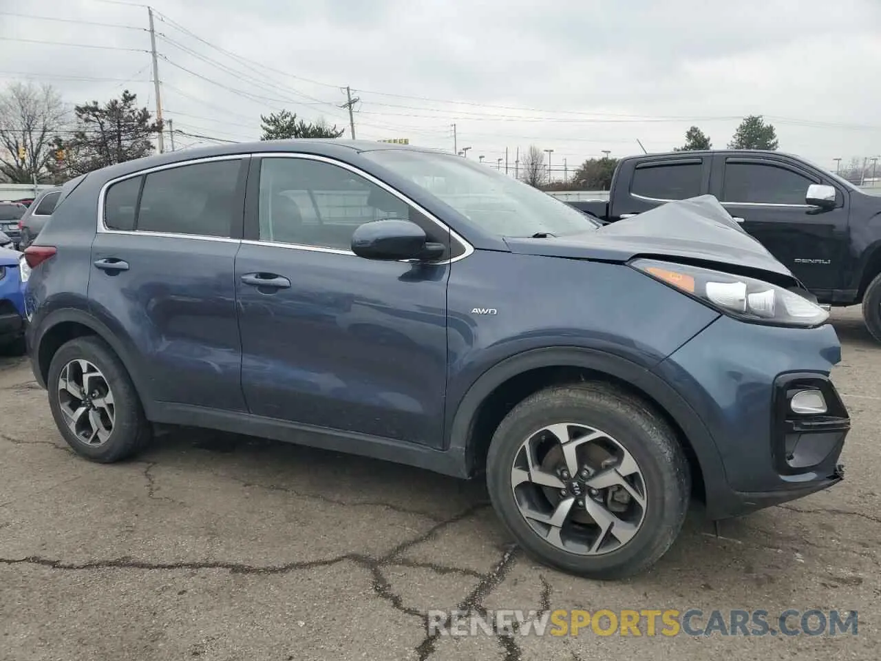 4 Photograph of a damaged car KNDPMCAC6N7973427 KIA SPORTAGE 2022
