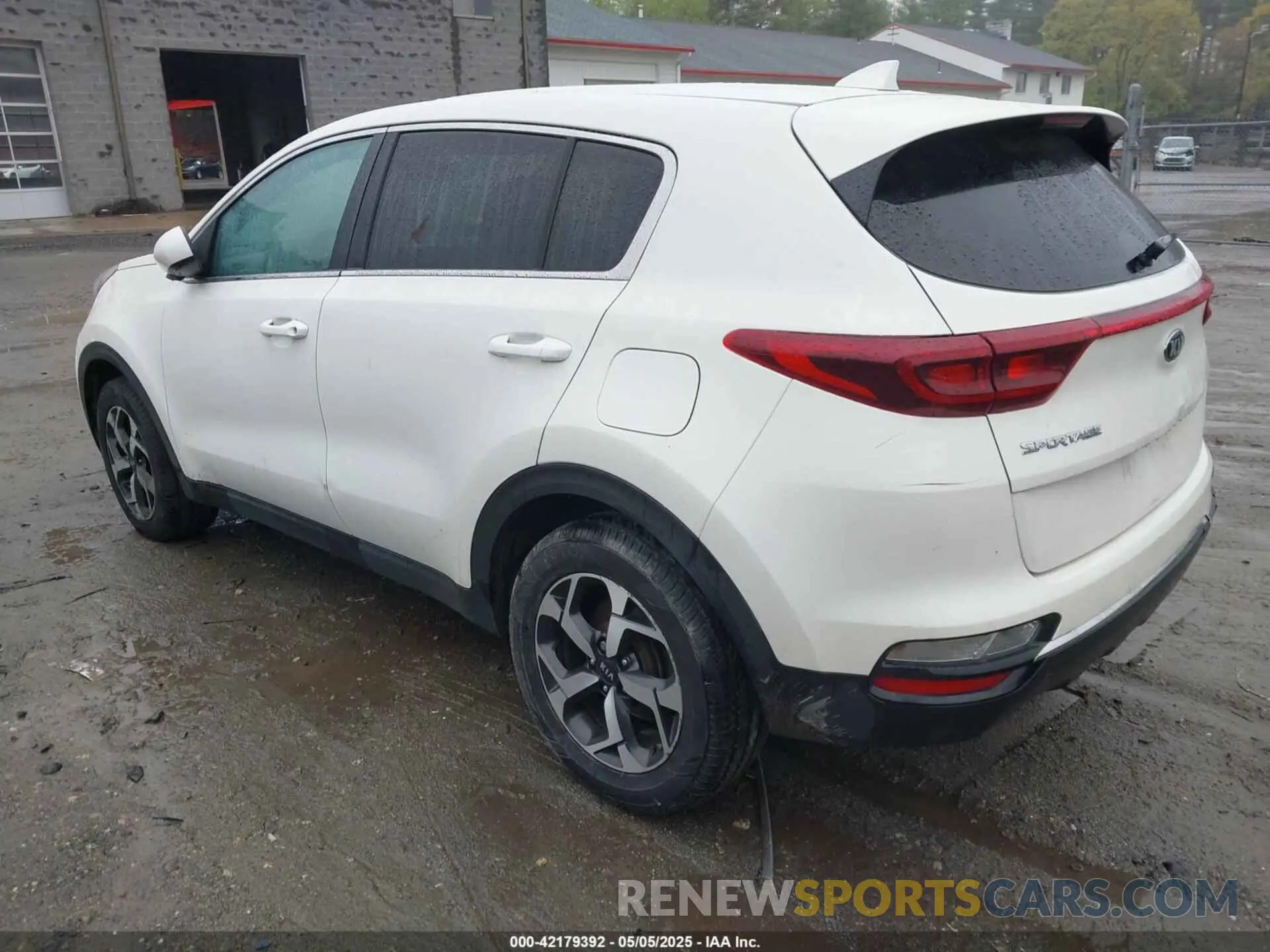 14 Photograph of a damaged car KNDPMCAC7N7008656 KIA SPORTAGE 2022