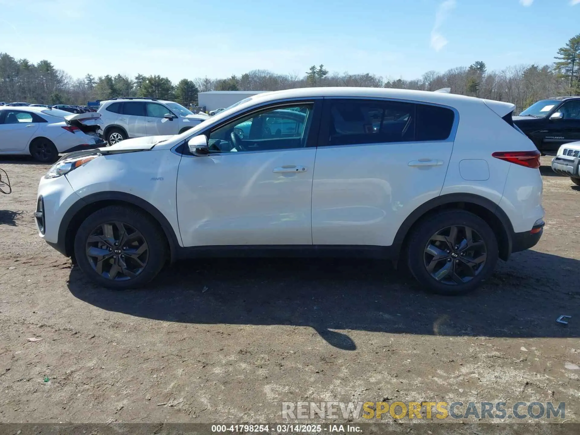 14 Photograph of a damaged car KNDPMCAC7N7025277 KIA SPORTAGE 2022