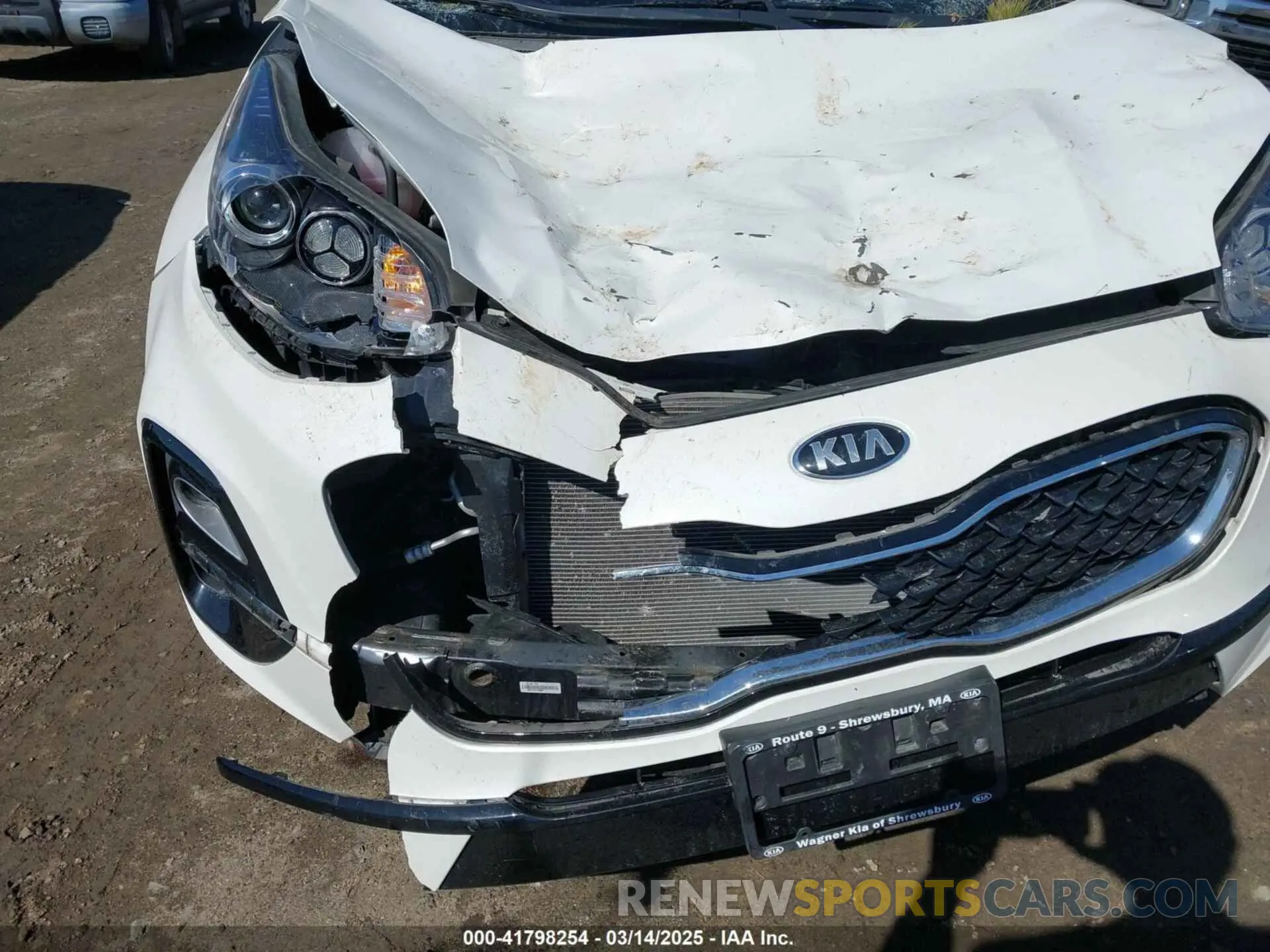 19 Photograph of a damaged car KNDPMCAC7N7025277 KIA SPORTAGE 2022