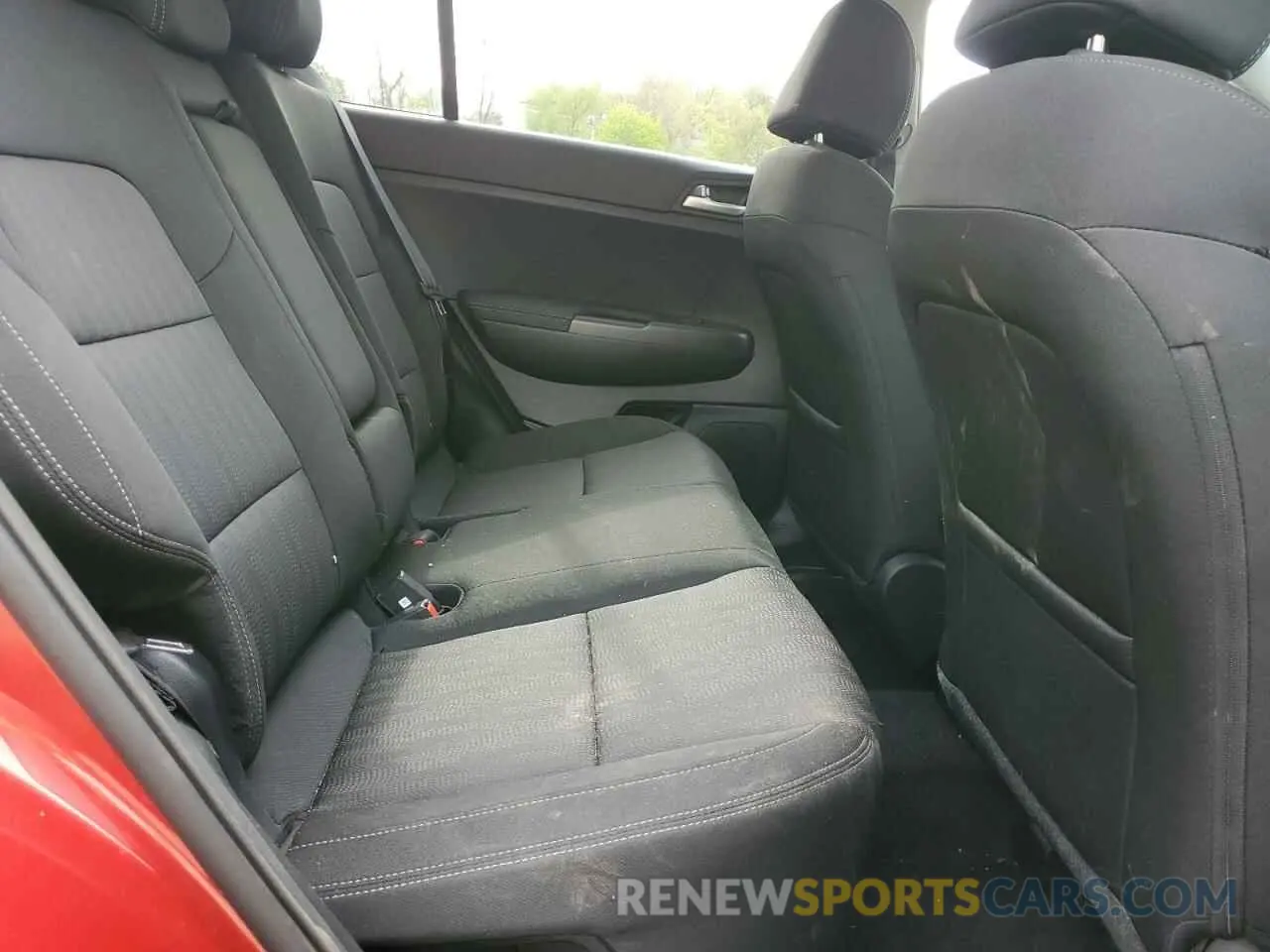 11 Photograph of a damaged car KNDPMCAC7N7983741 KIA SPORTAGE 2022