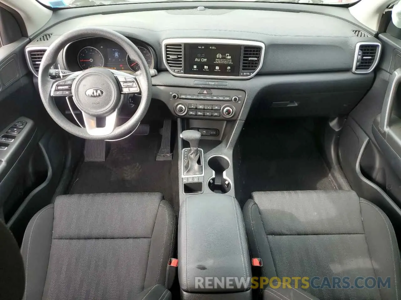 8 Photograph of a damaged car KNDPMCAC7N7983741 KIA SPORTAGE 2022