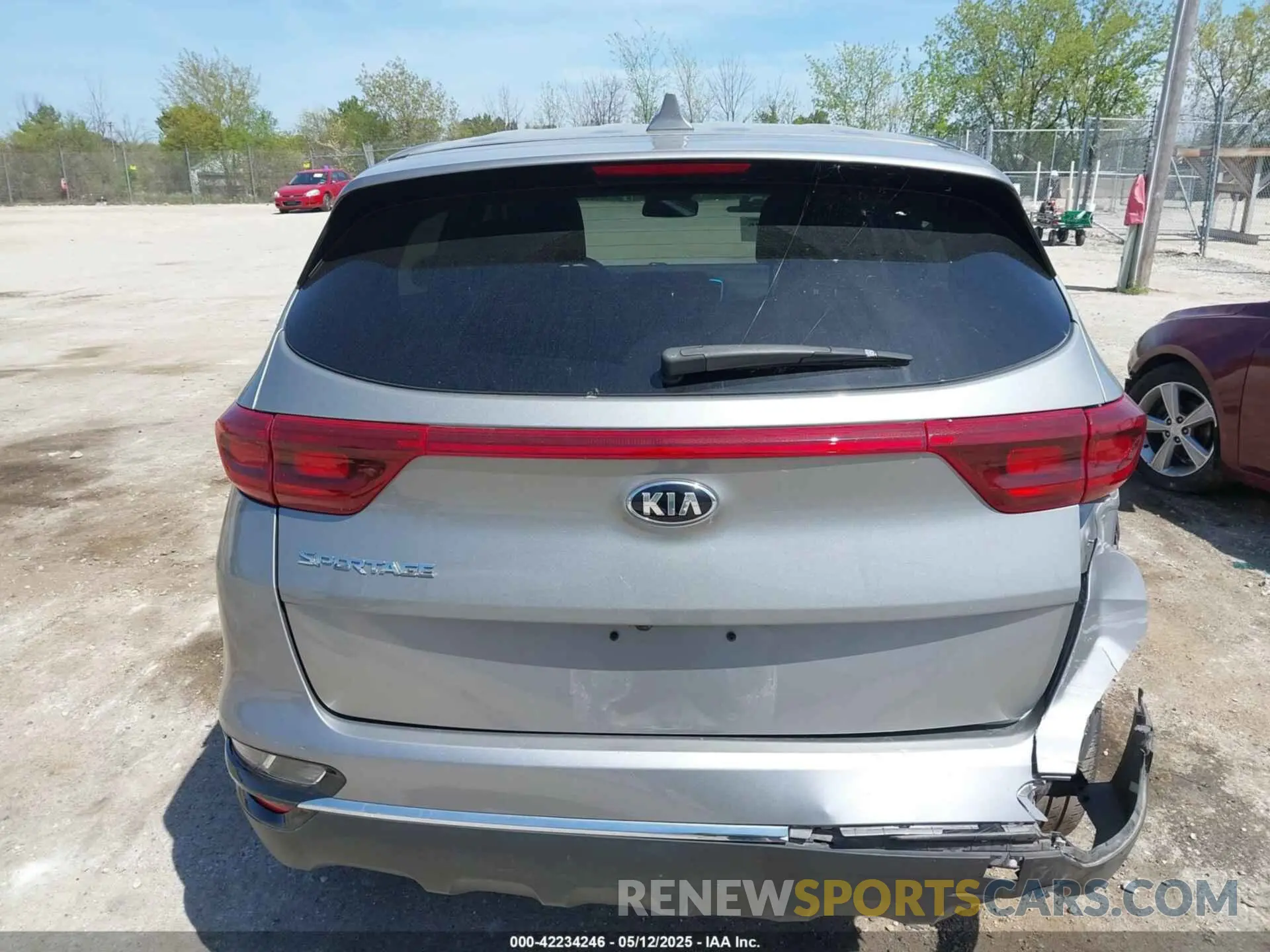 16 Photograph of a damaged car KNDPMCAC8N7000646 KIA SPORTAGE 2022