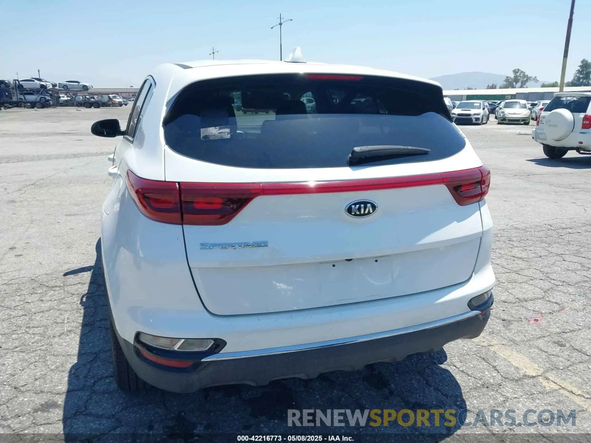16 Photograph of a damaged car KNDPMCAC8N7001988 KIA SPORTAGE 2022