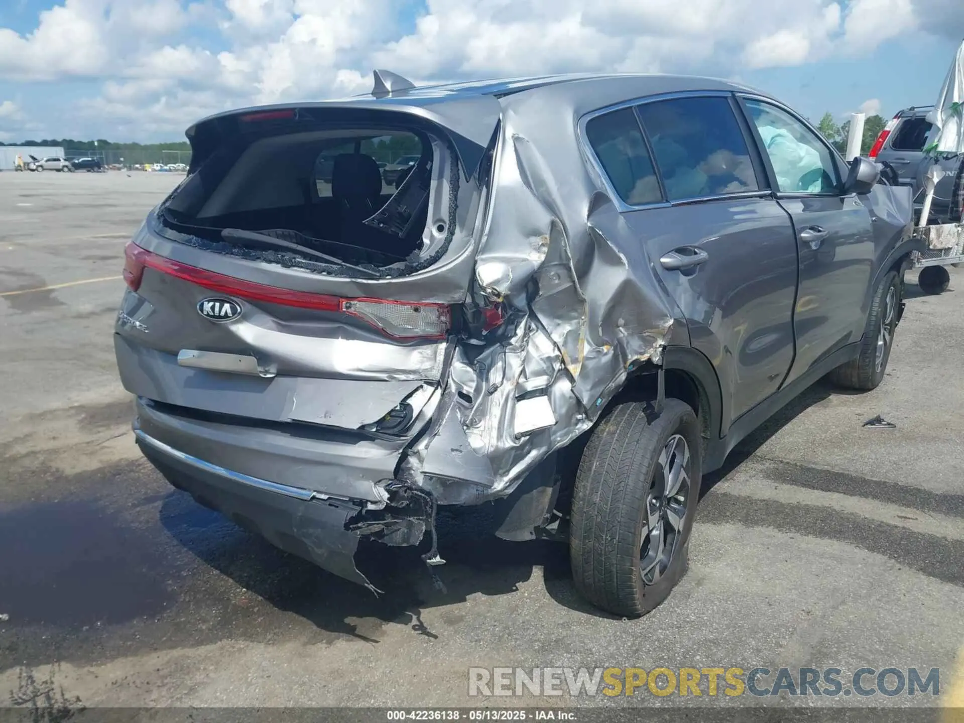 6 Photograph of a damaged car KNDPMCAC8N7014224 KIA SPORTAGE 2022