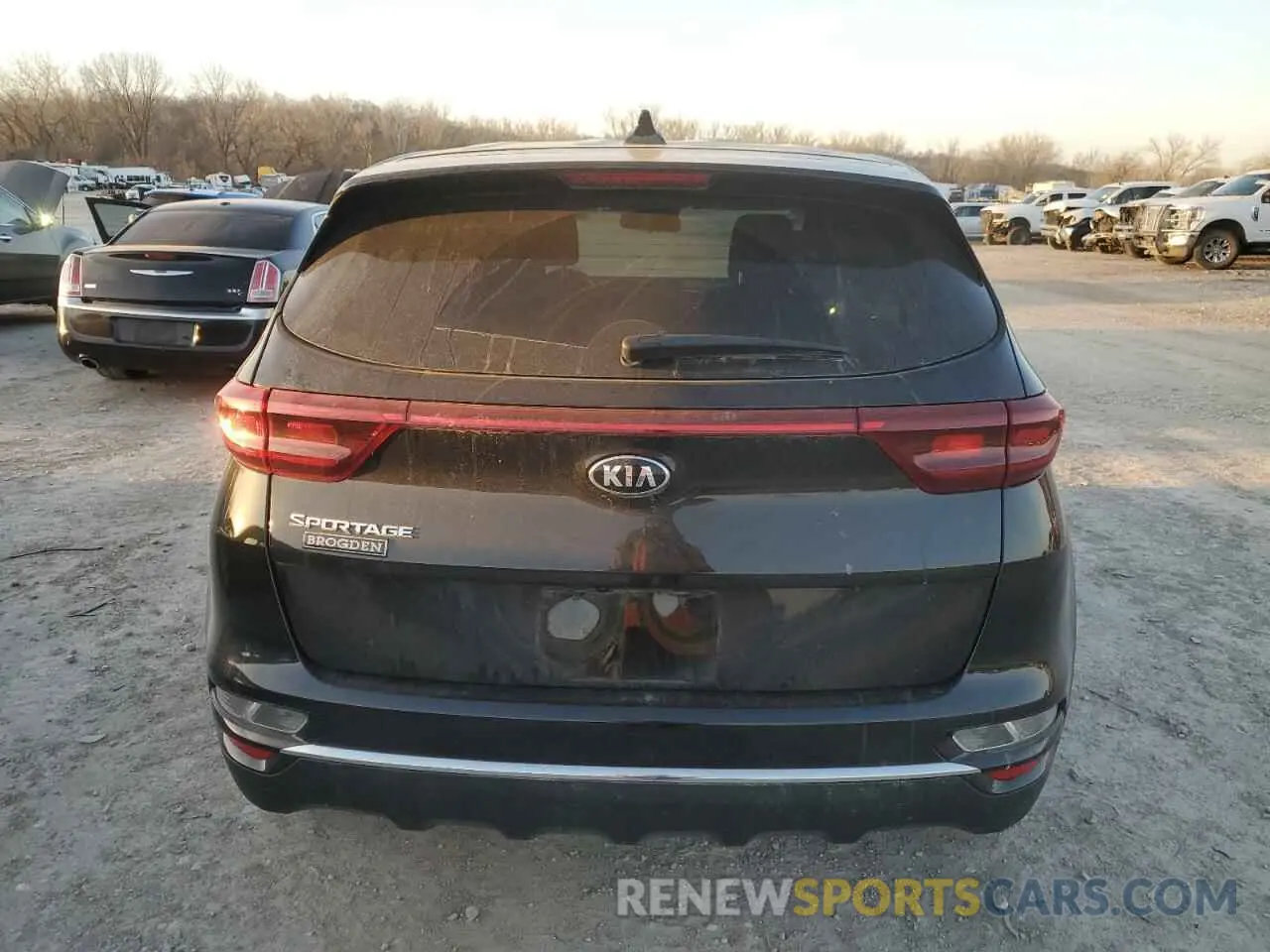 6 Photograph of a damaged car KNDPMCAC8N7993274 KIA SPORTAGE 2022