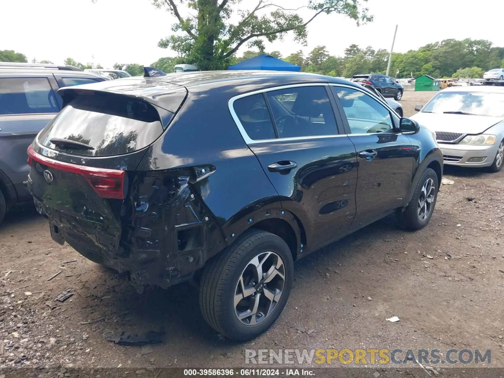 4 Photograph of a damaged car KNDPMCAC9N7951986 KIA SPORTAGE 2022