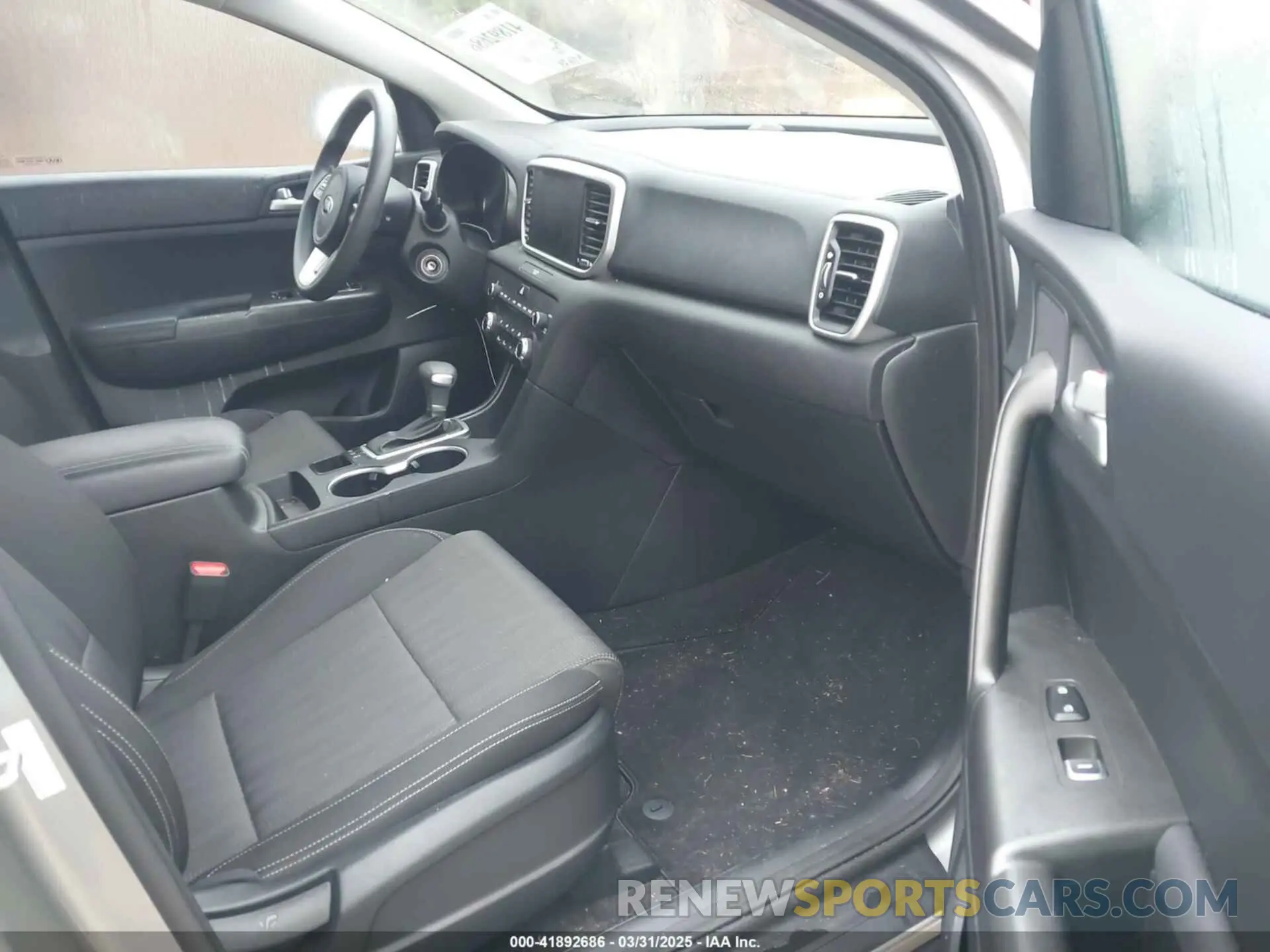 5 Photograph of a damaged car KNDPMCAC9N7954564 KIA SPORTAGE 2022