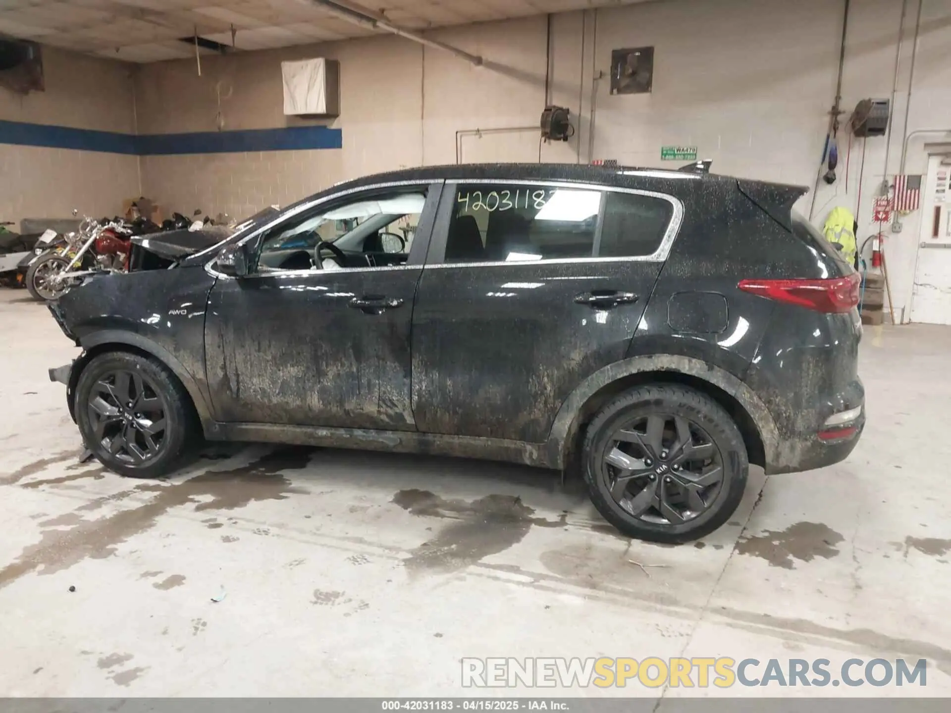 14 Photograph of a damaged car KNDPMCACXN7002186 KIA SPORTAGE 2022