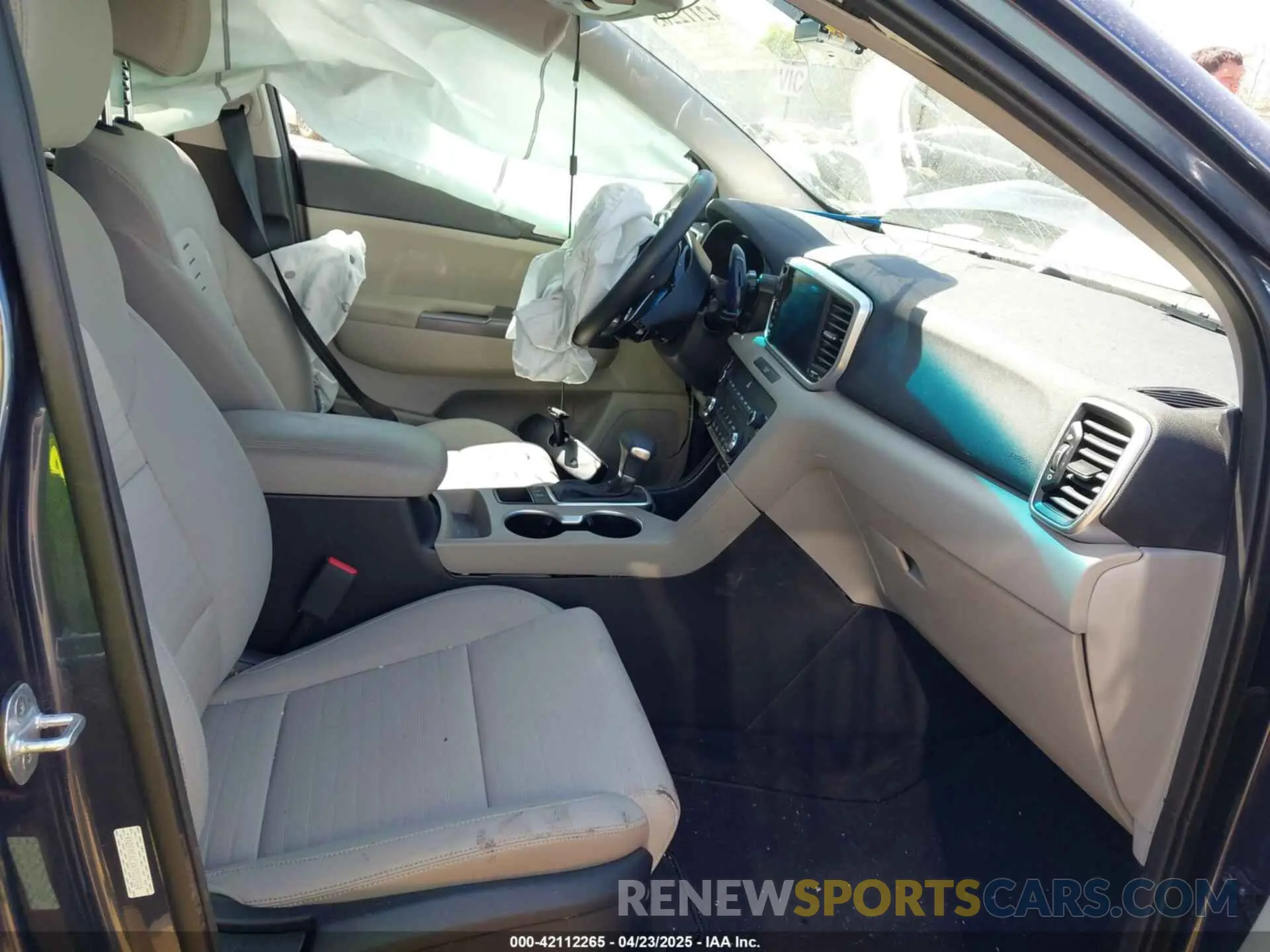 5 Photograph of a damaged car KNDPMCACXN7022924 KIA SPORTAGE 2022