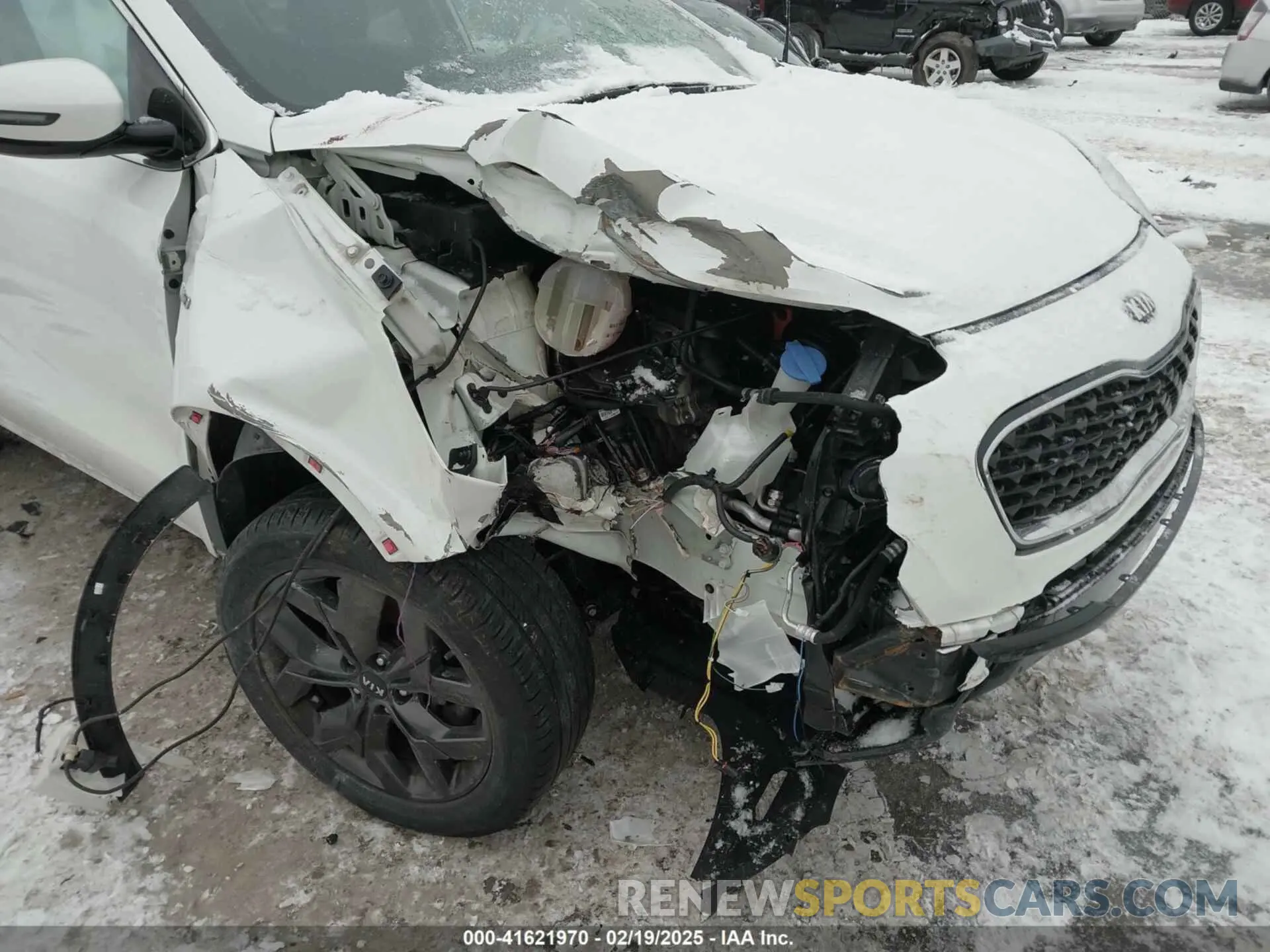 6 Photograph of a damaged car KNDPMCACXN7983264 KIA SPORTAGE 2022