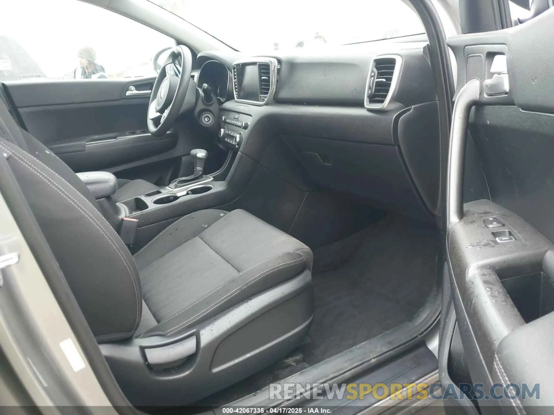 5 Photograph of a damaged car KNDPMCACXN7998203 KIA SPORTAGE 2022