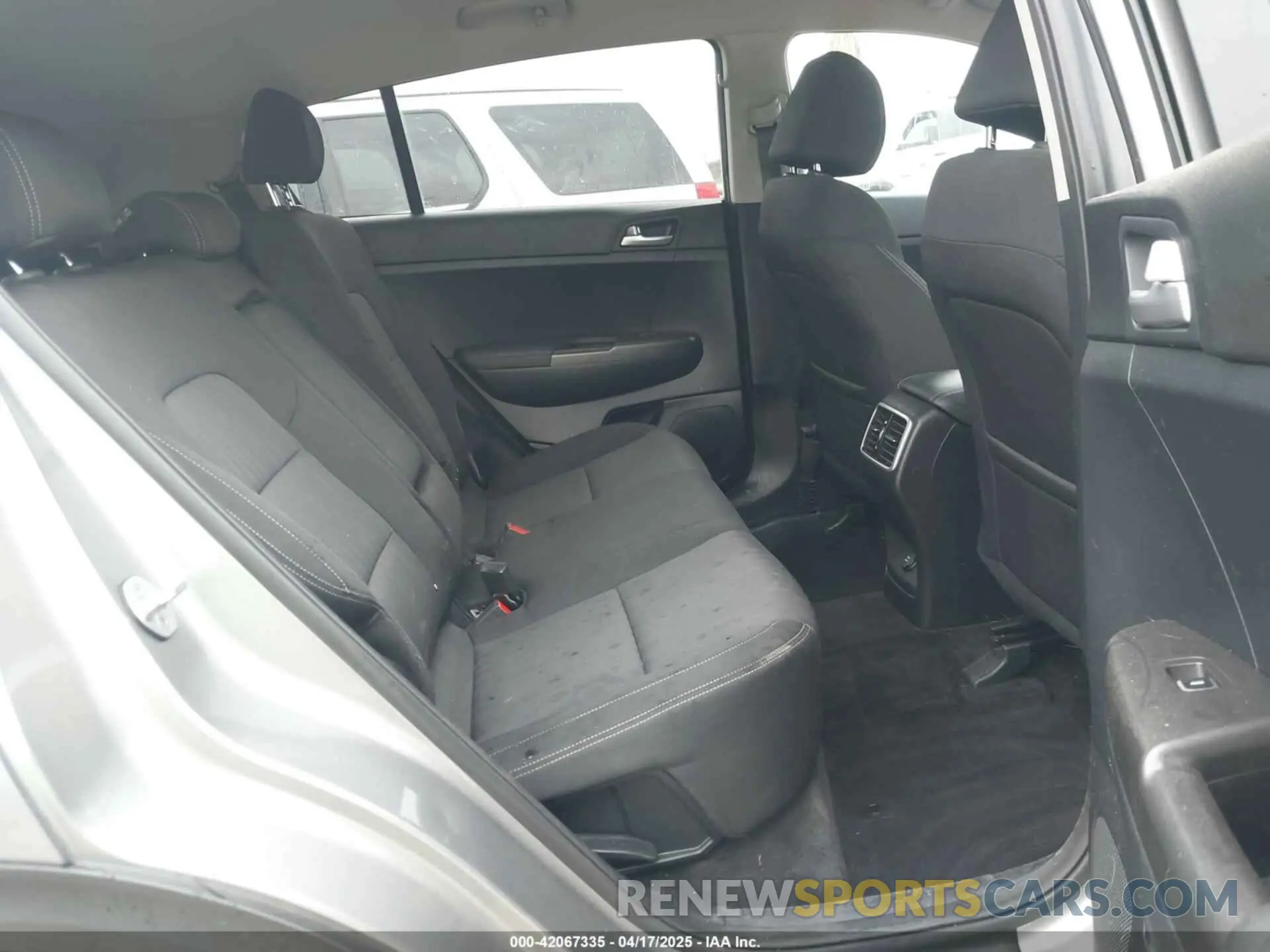 8 Photograph of a damaged car KNDPMCACXN7998203 KIA SPORTAGE 2022