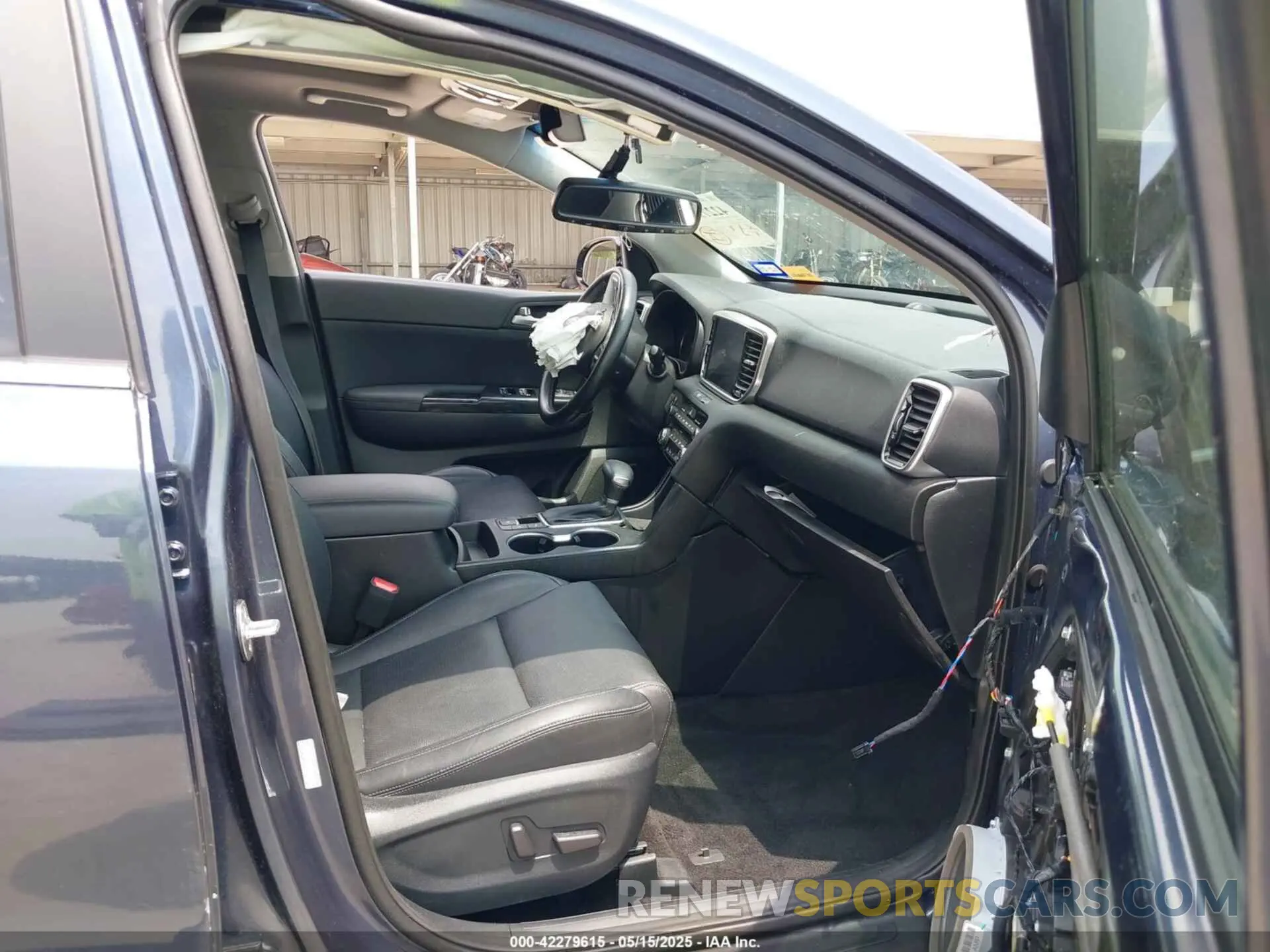 5 Photograph of a damaged car KNDPN3AC1N7023344 KIA SPORTAGE 2022