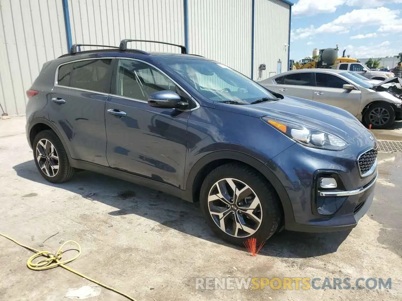 4 Photograph of a damaged car KNDPN3AC5N7978311 KIA SPORTAGE 2022