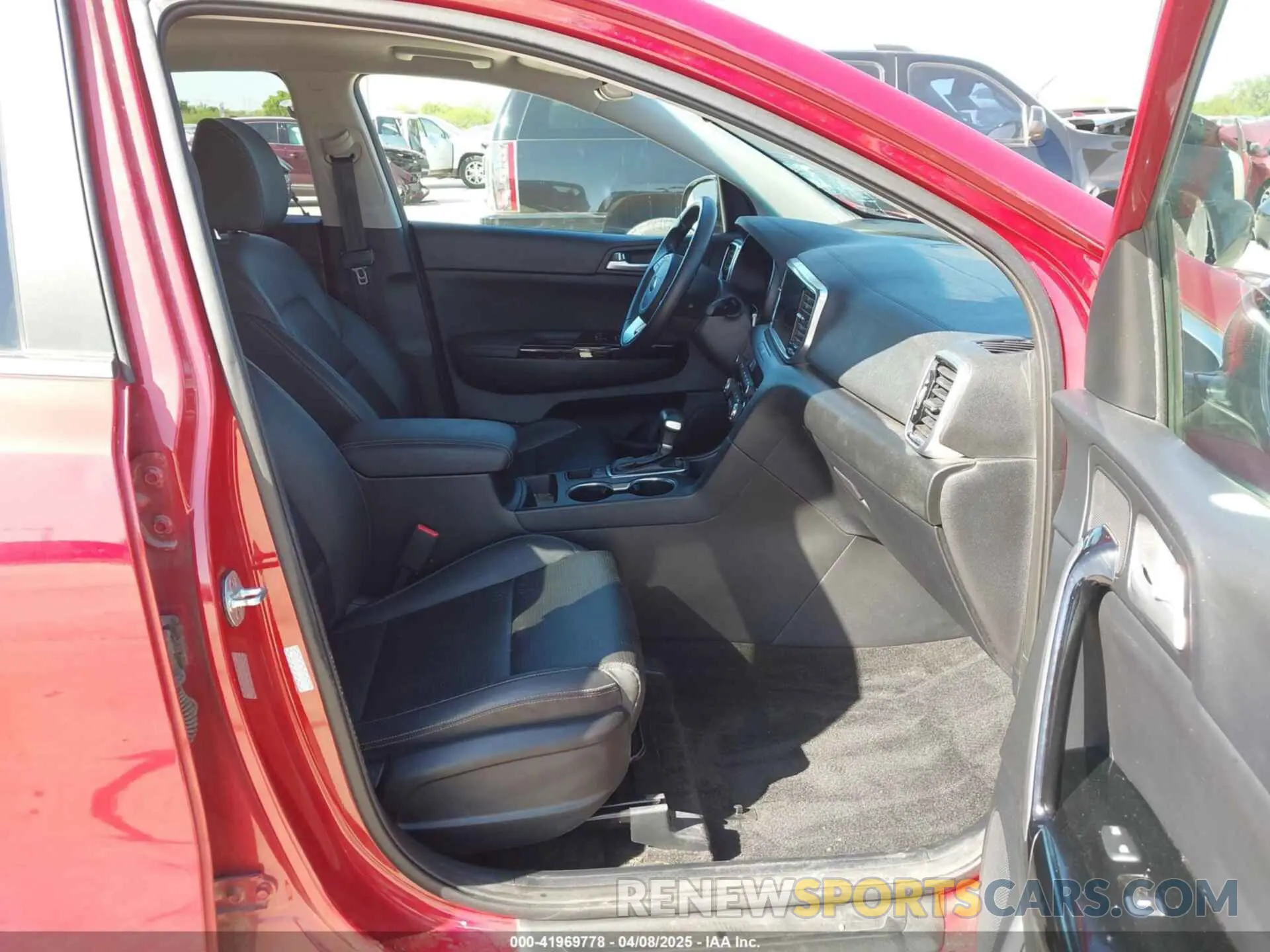 5 Photograph of a damaged car KNDPN3AC5N7990717 KIA SPORTAGE 2022