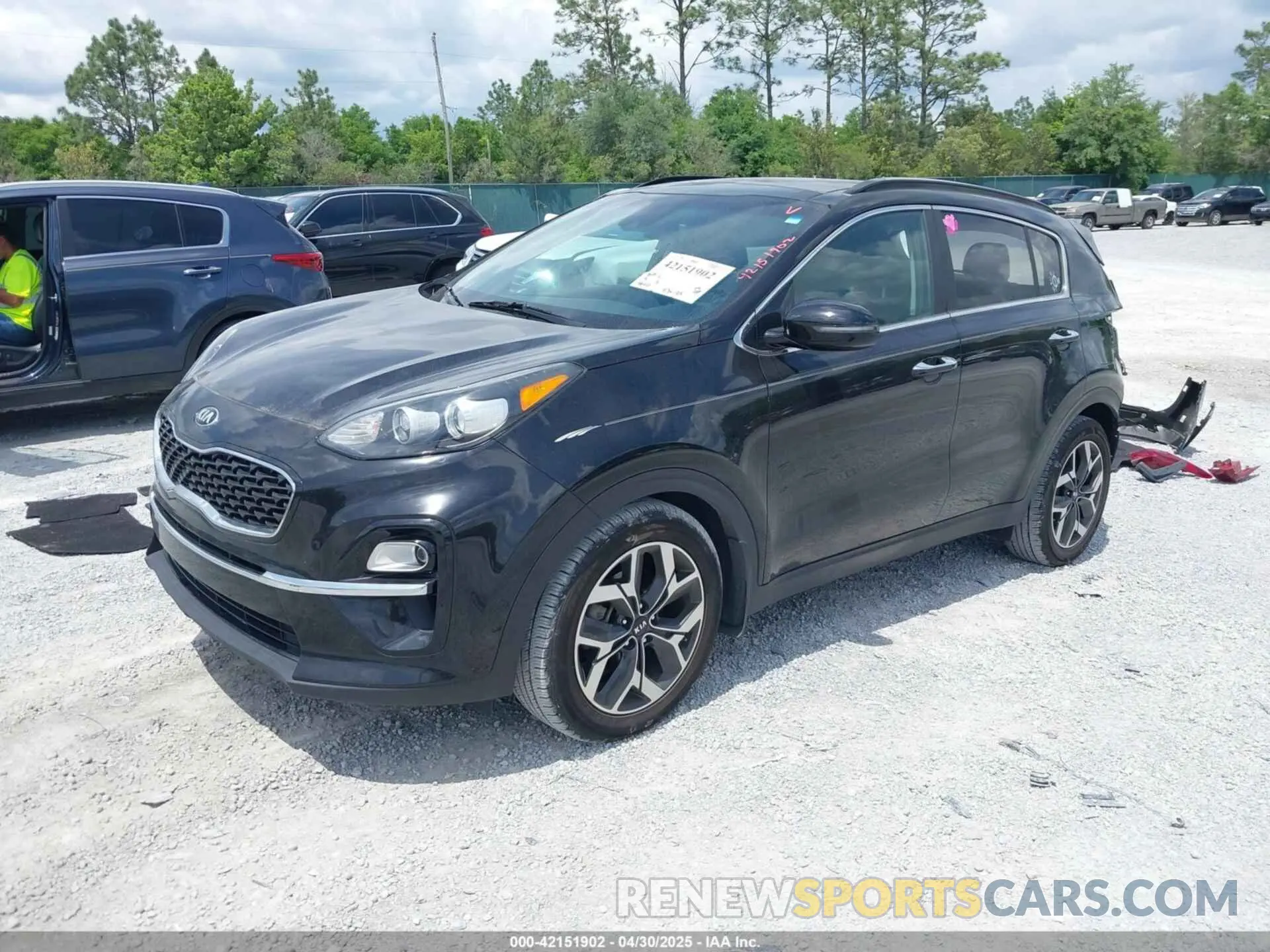 2 Photograph of a damaged car KNDPN3AC6N7007642 KIA SPORTAGE 2022