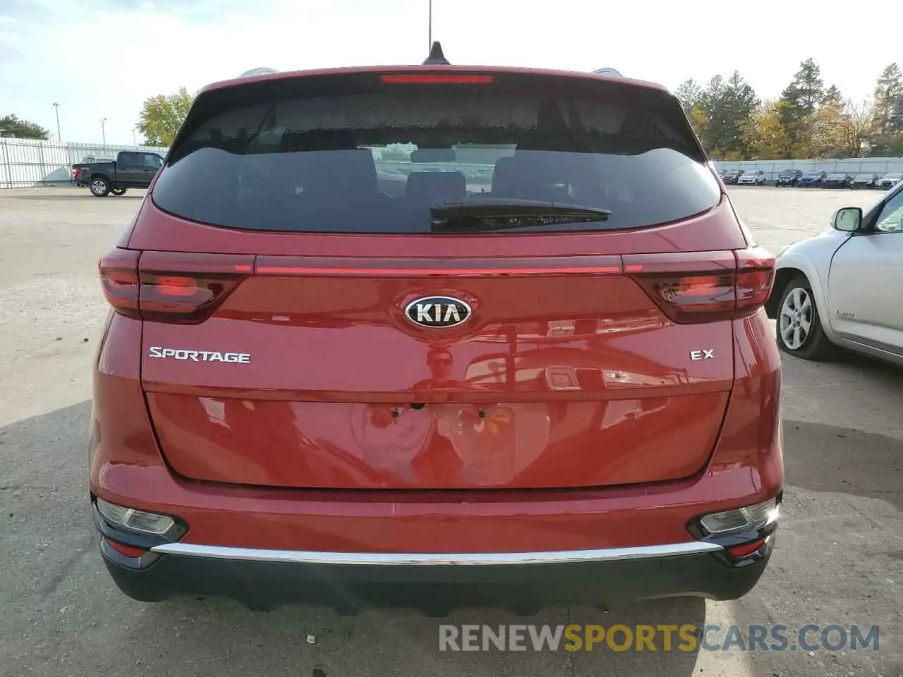 6 Photograph of a damaged car KNDPNCAC2N7961515 KIA SPORTAGE 2022