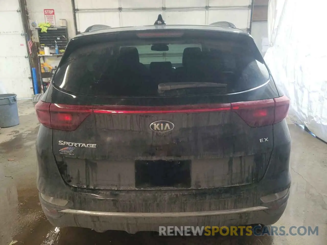 6 Photograph of a damaged car KNDPNCAC4N7964500 KIA SPORTAGE 2022
