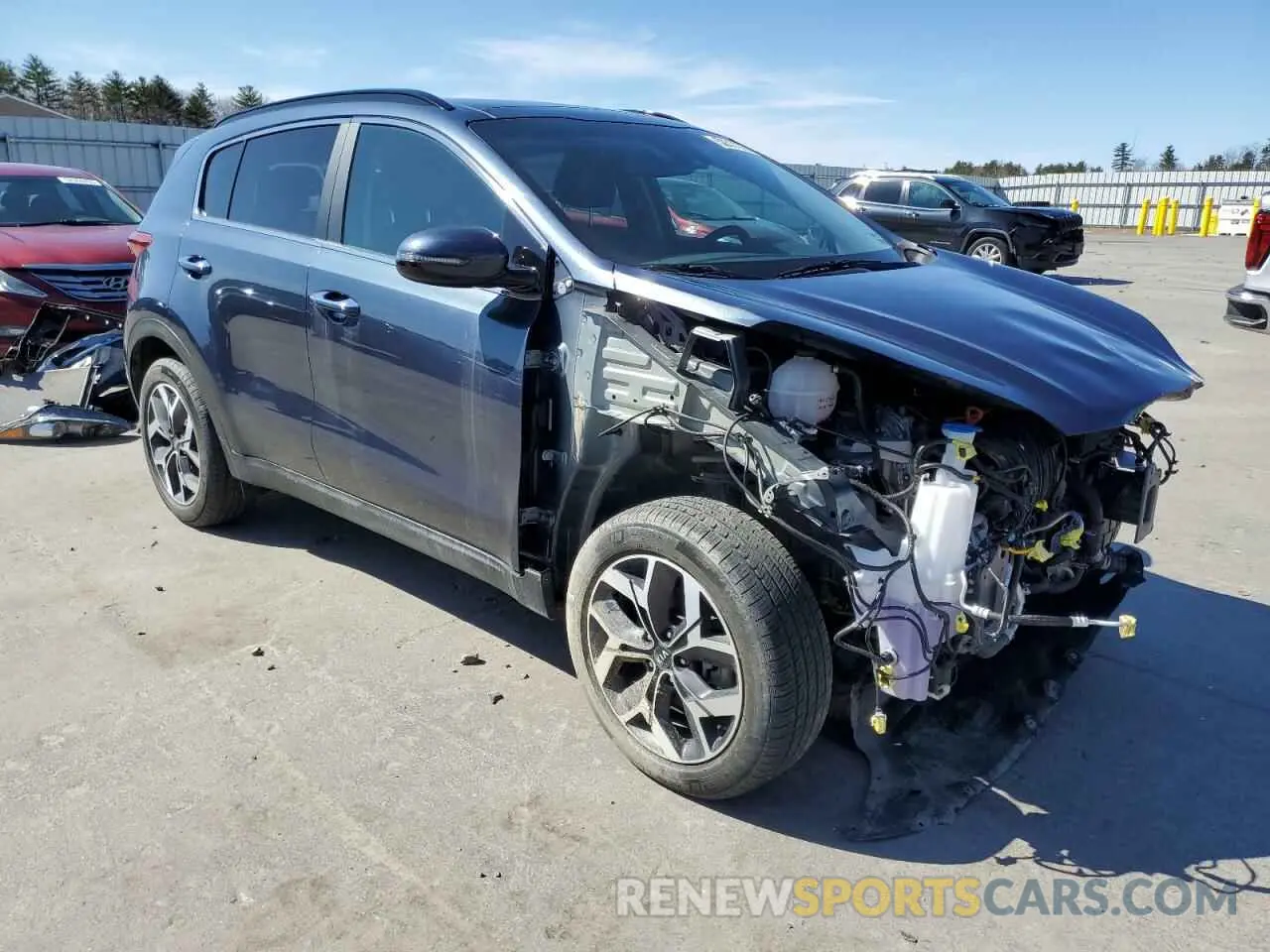 4 Photograph of a damaged car KNDPNCAC5N7002044 KIA SPORTAGE 2022