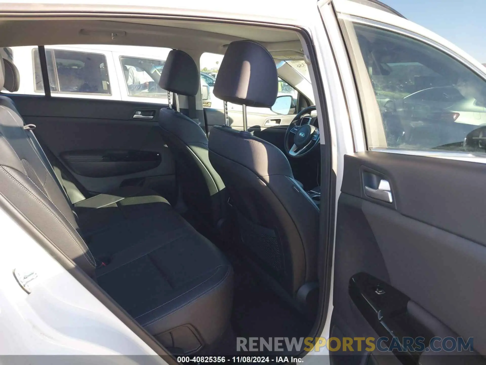 8 Photograph of a damaged car KNDPNCAC6N7949822 KIA SPORTAGE 2022