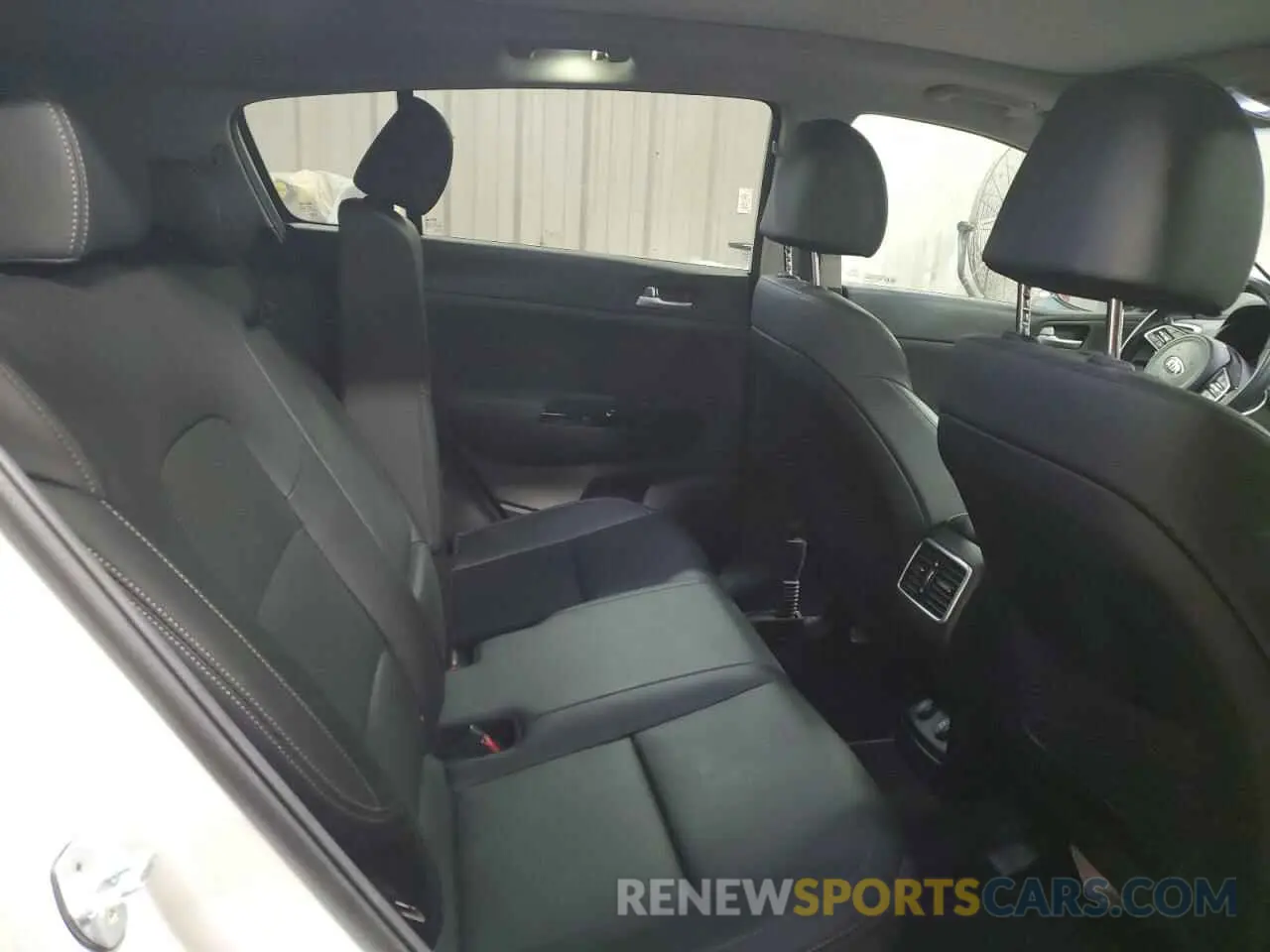 10 Photograph of a damaged car KNDPNCAC6N7954955 KIA SPORTAGE 2022