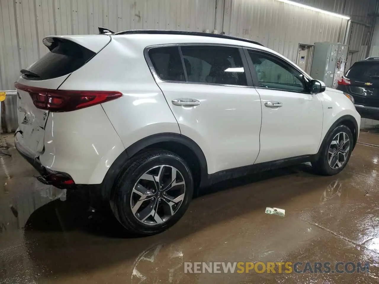 3 Photograph of a damaged car KNDPNCAC6N7954955 KIA SPORTAGE 2022