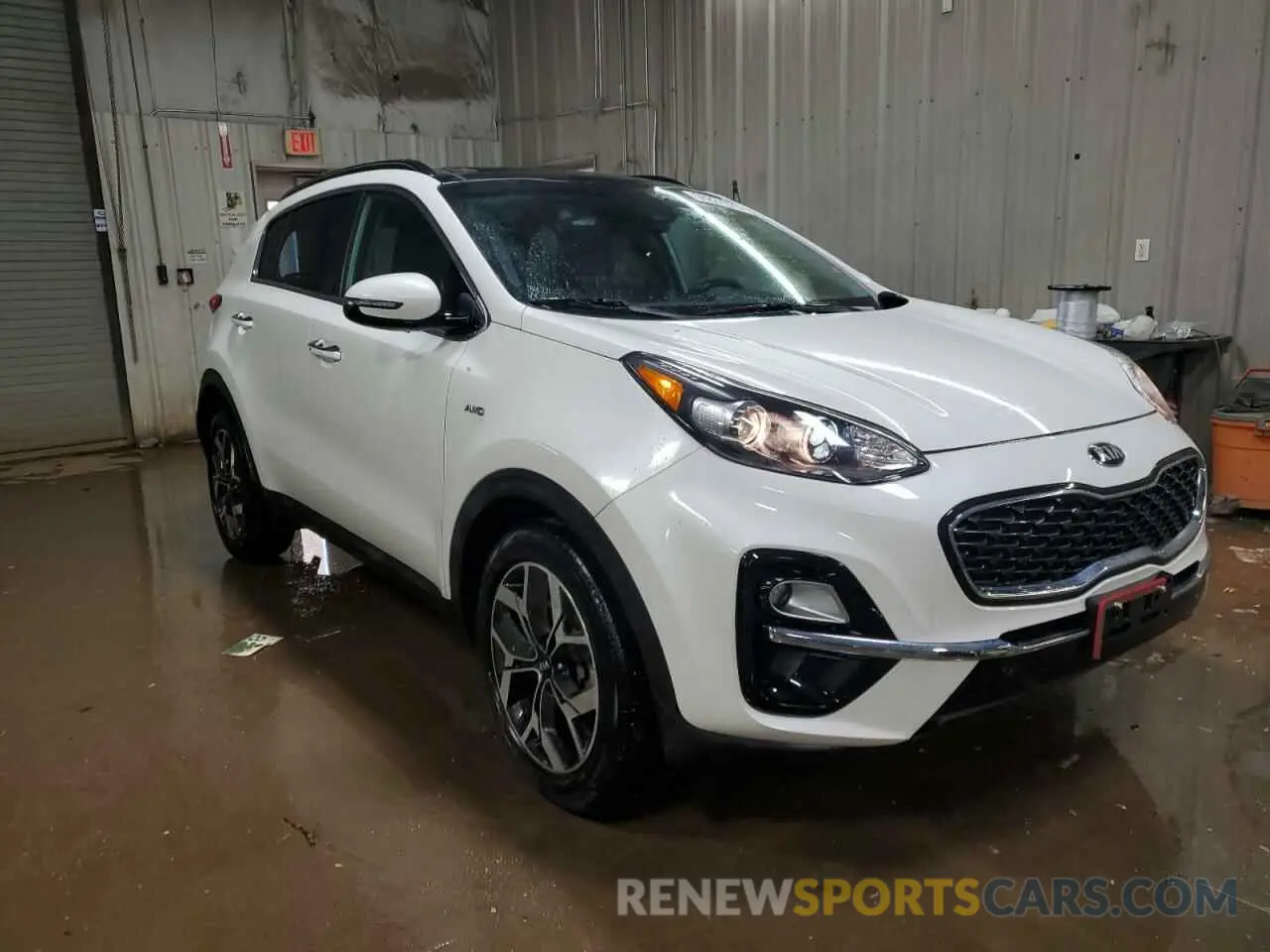 4 Photograph of a damaged car KNDPNCAC6N7954955 KIA SPORTAGE 2022
